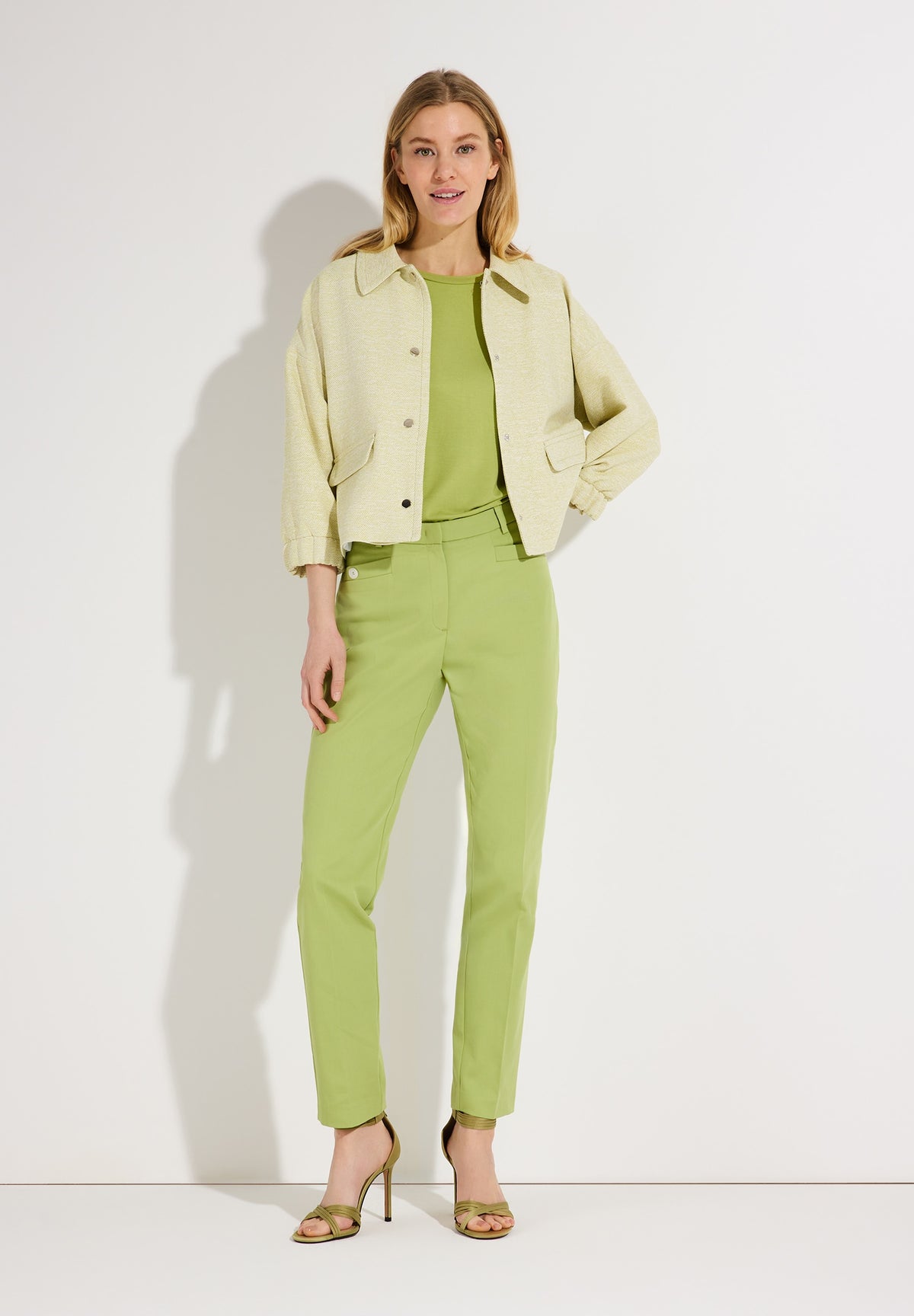 Blouson Style in Sommer-Bouclé