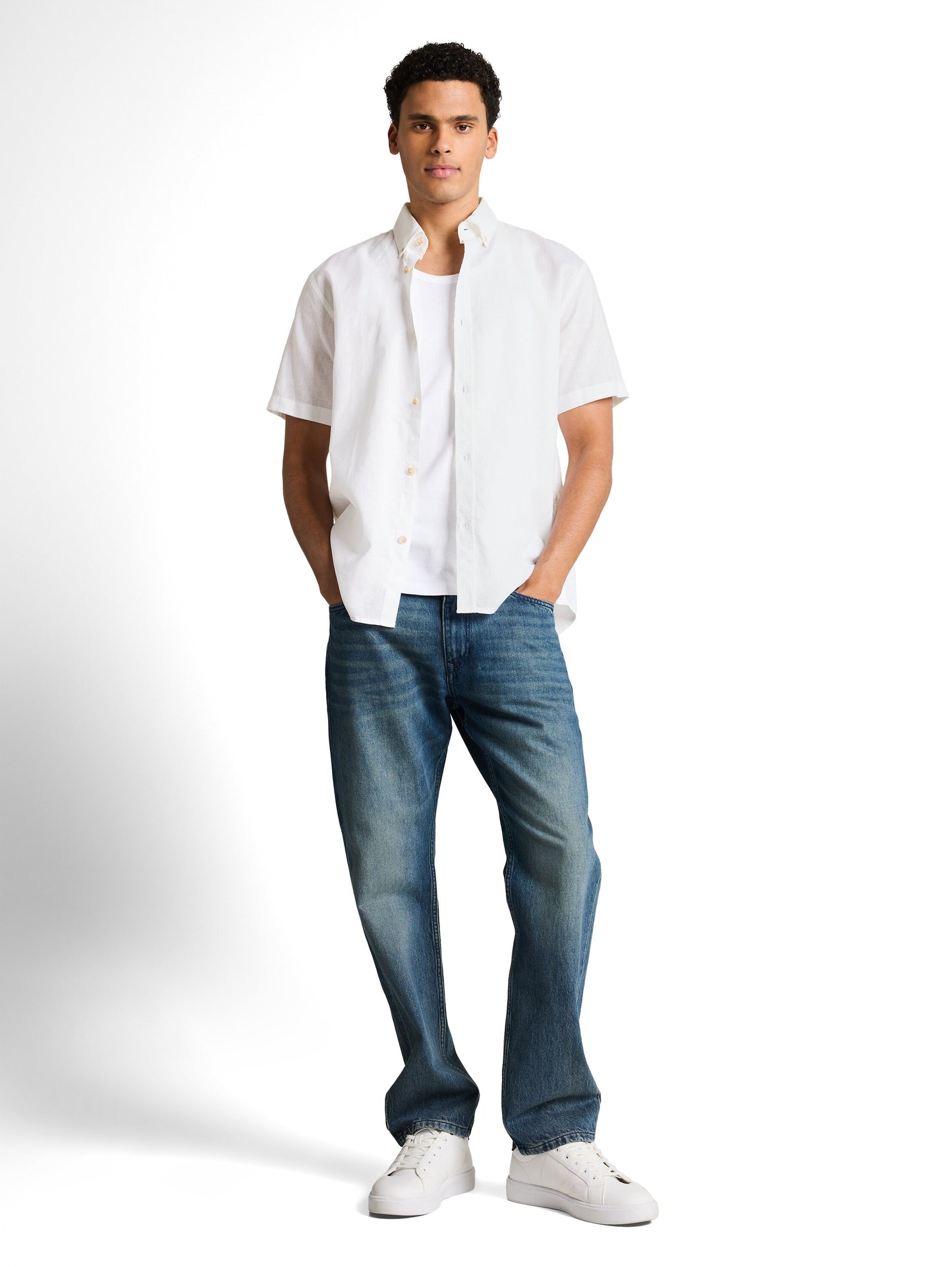 Relaxed Fit Kurzarmhemd mit Leinenanteil
