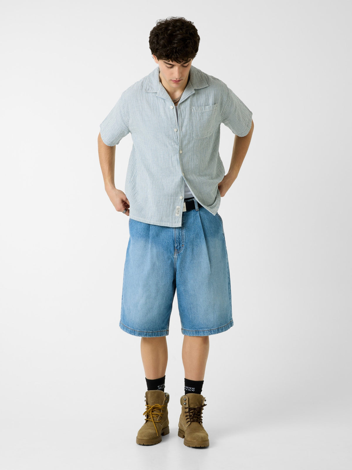 GJ BOXY CROPPED CAMP SHIRT