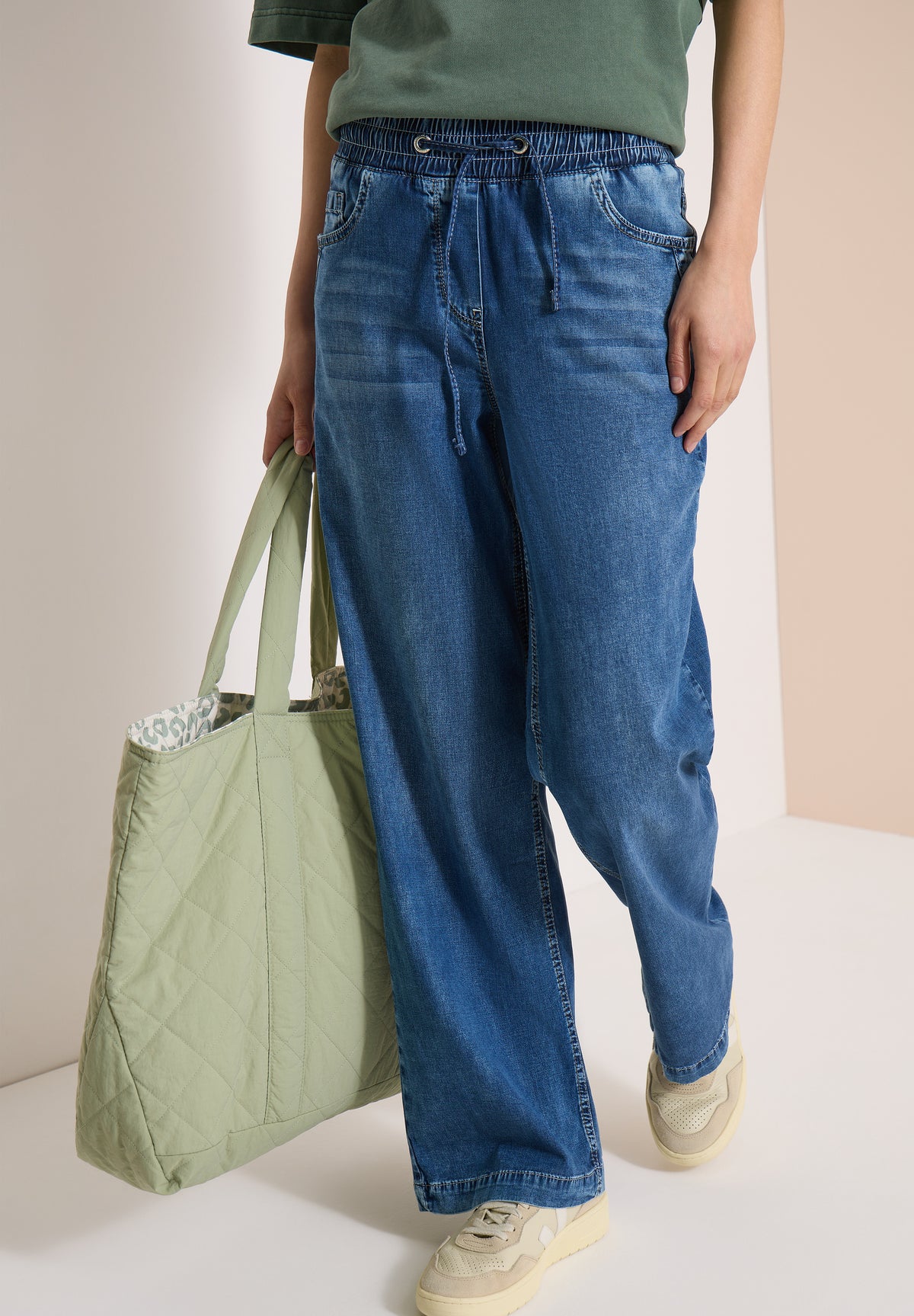 High Waist Wide Leg Jeans im Loose Fit