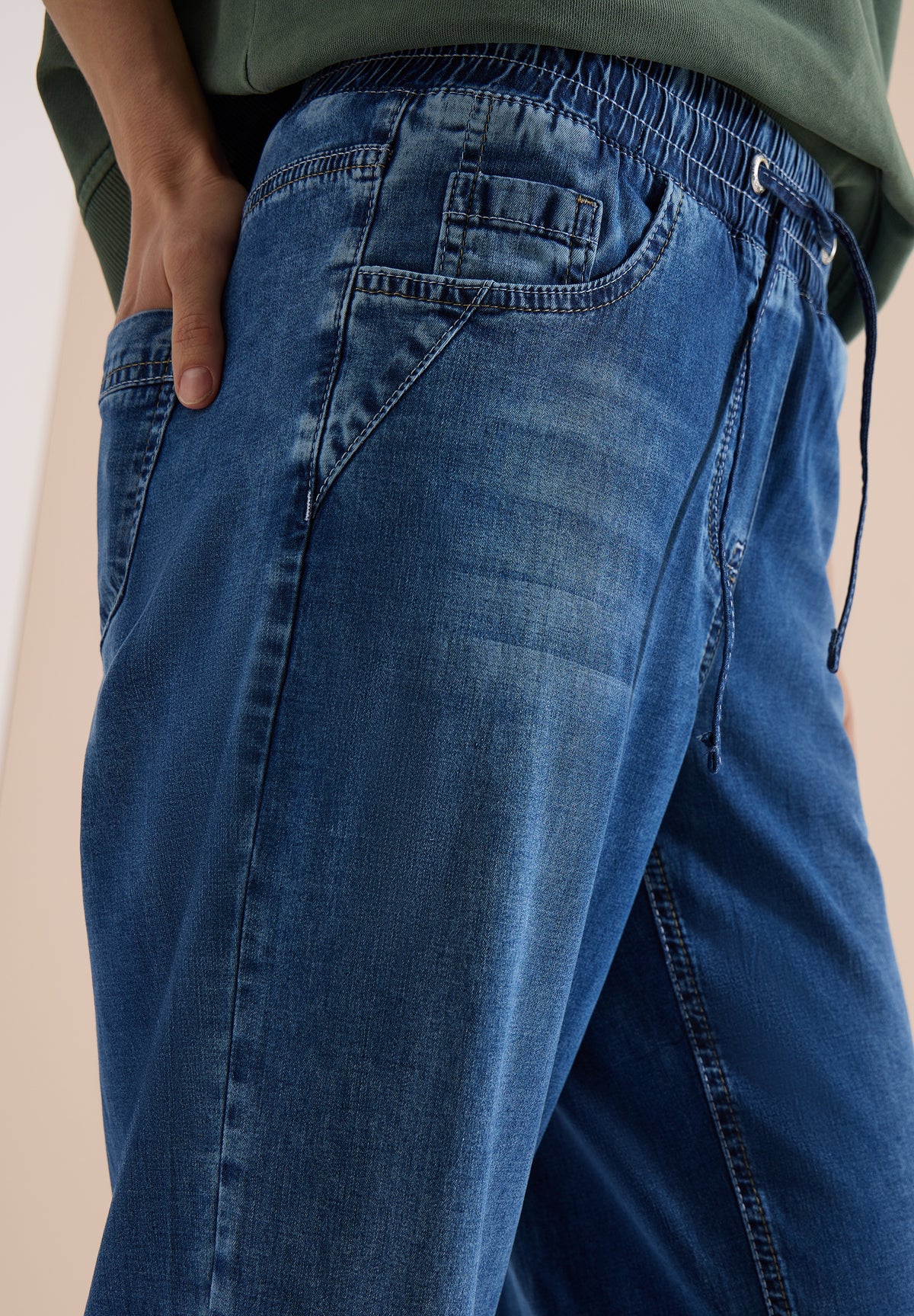 High Waist Wide Leg Jeans im Loose Fit