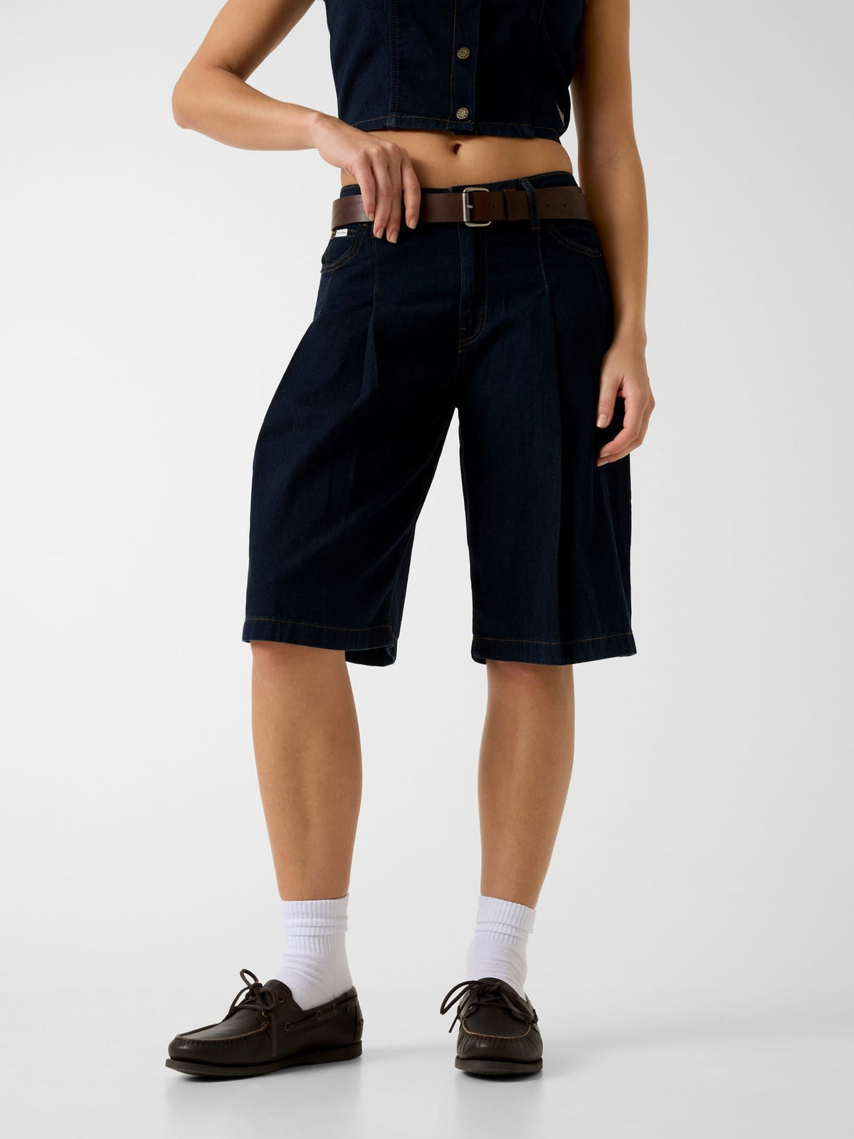 GJ CLASSIC PLEATED BERMUDA