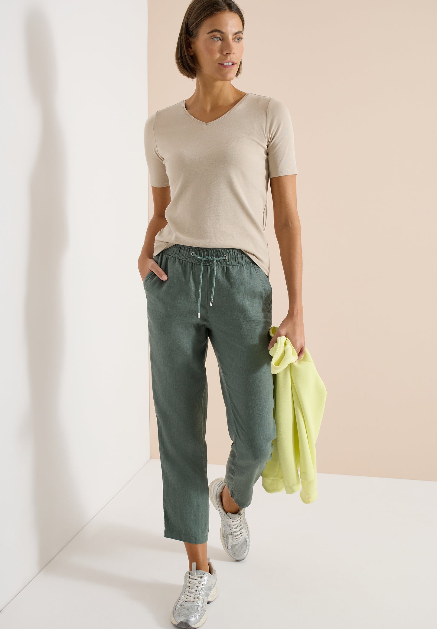 Slim Leg Hose aus Leinen im Casual Fit