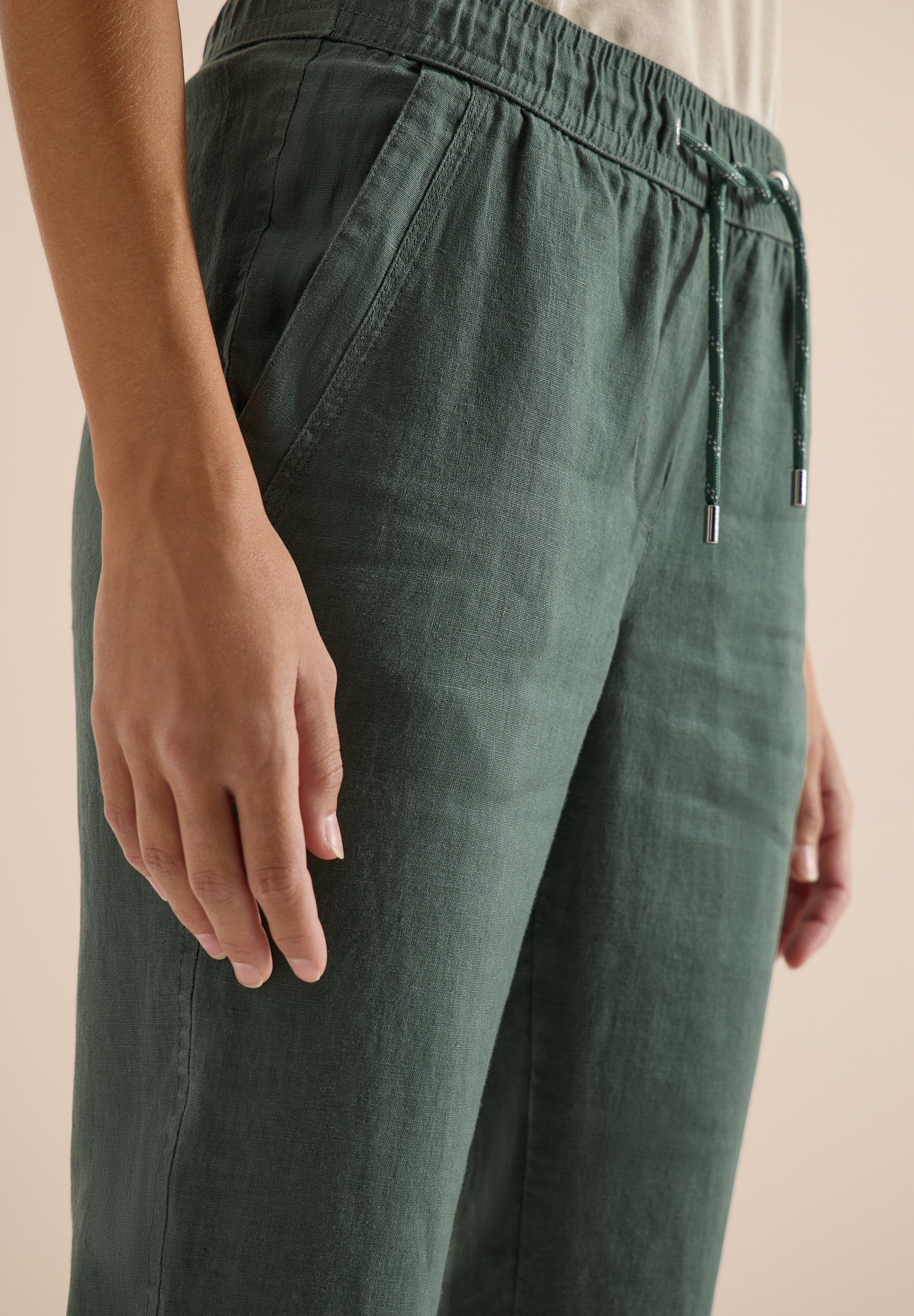 Slim Leg Hose aus Leinen im Casual Fit