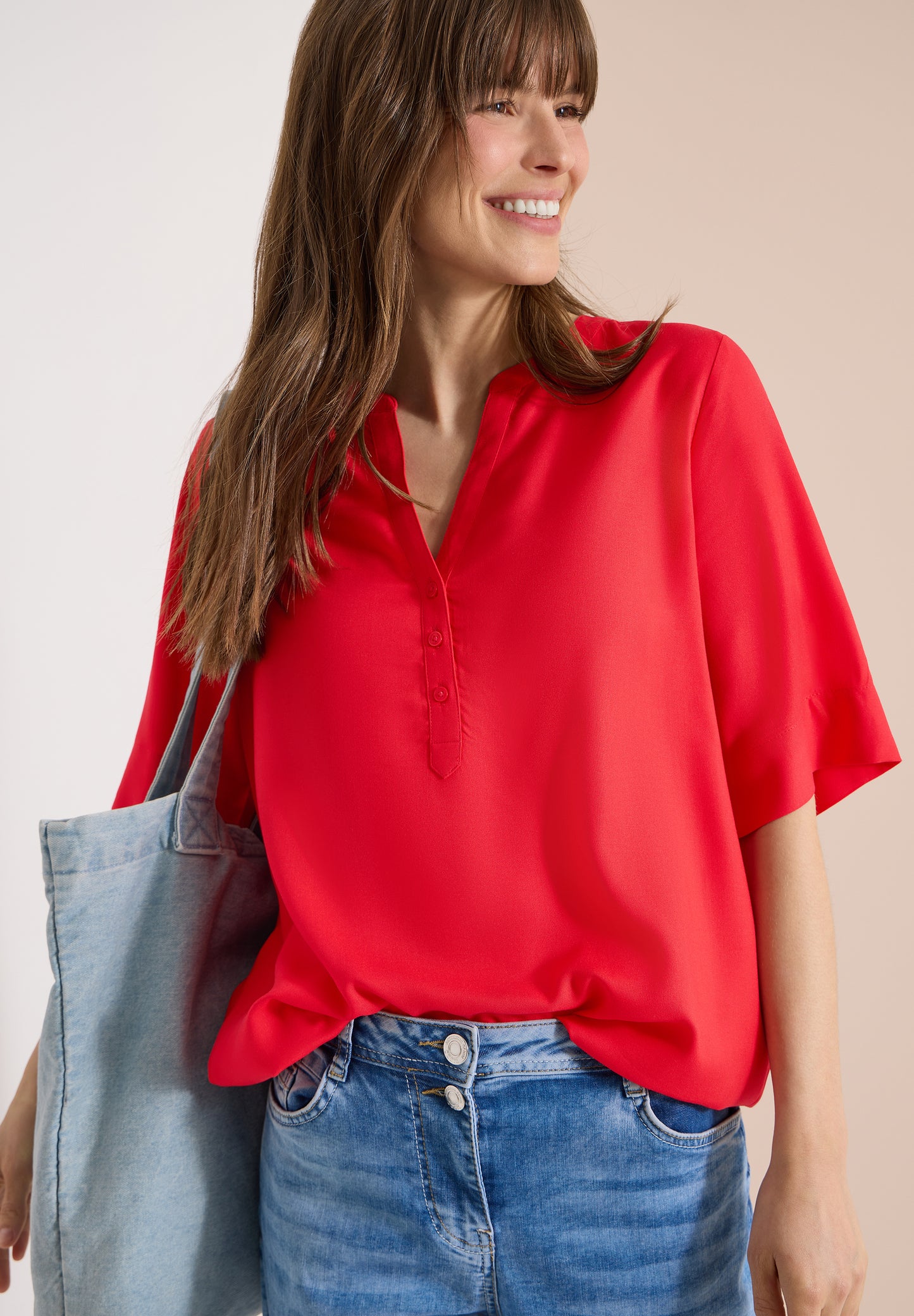 Kurzarm Bluse mit Split Neck