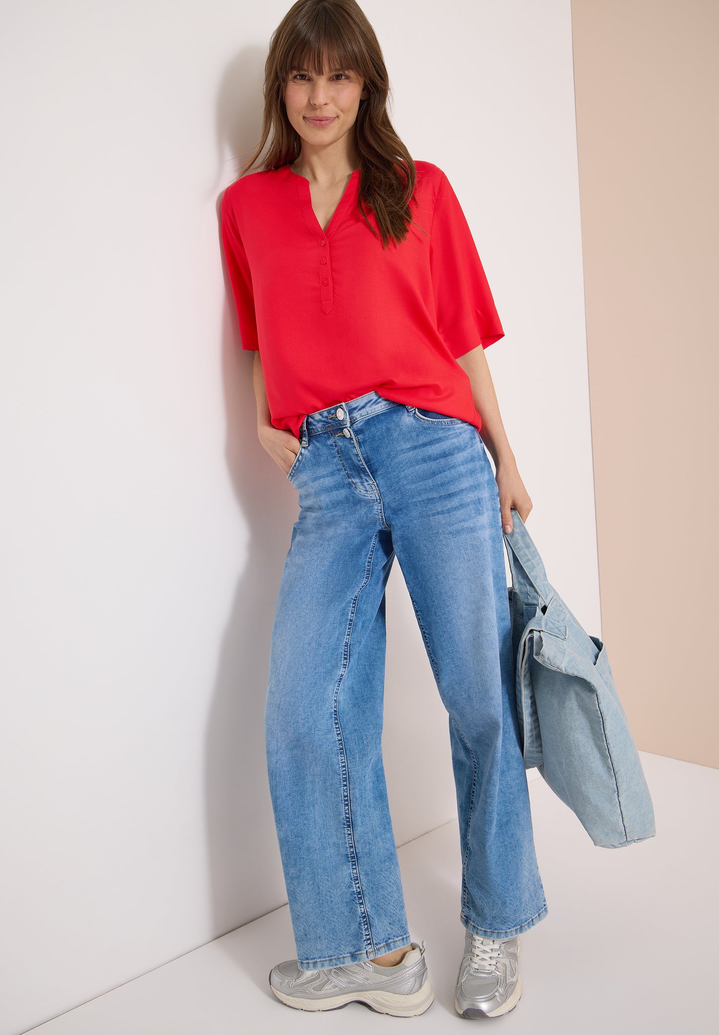 Kurzarm Bluse mit Split Neck