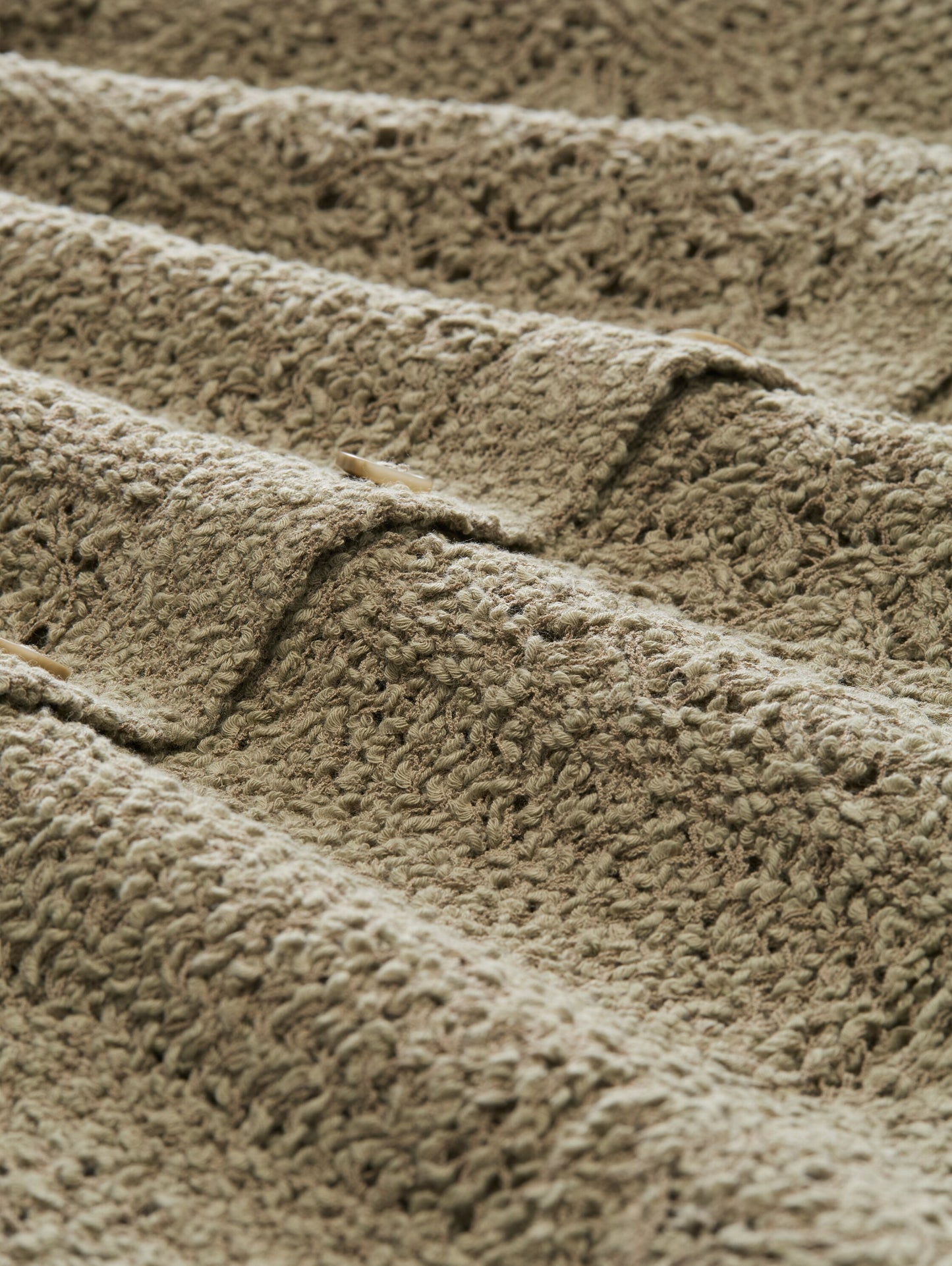 Cardigan mit welligen Saumkanten