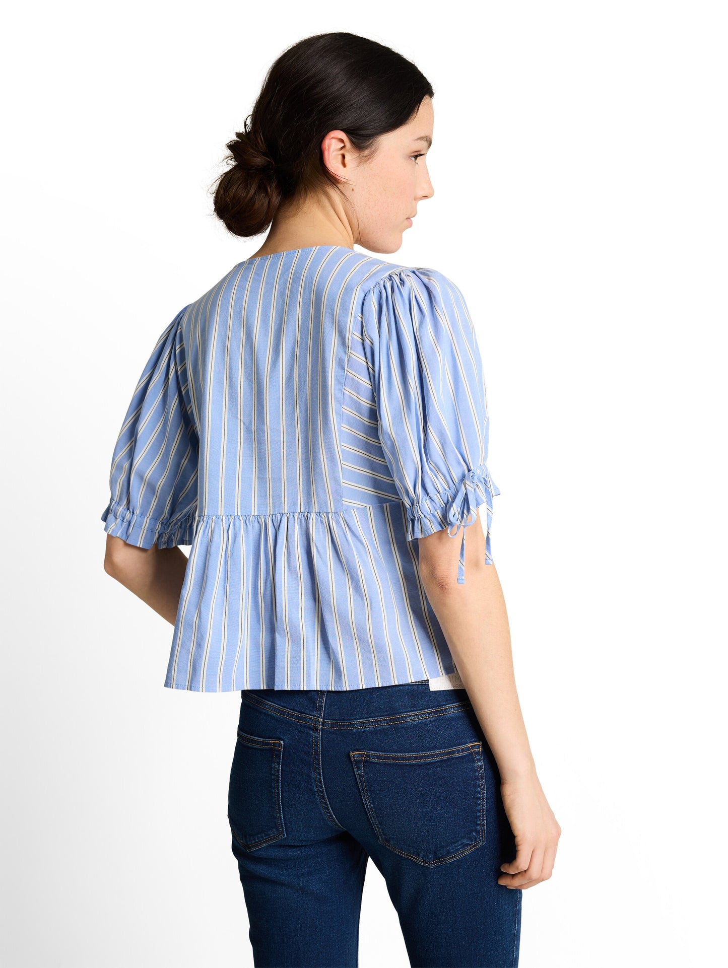 Bluse mit Streifen und Schleifendetails