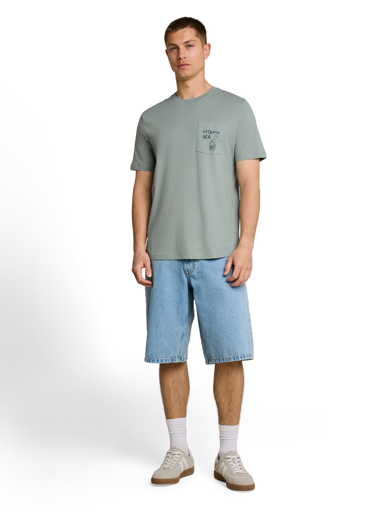 T-Shirt mit Brusttasche mit Print