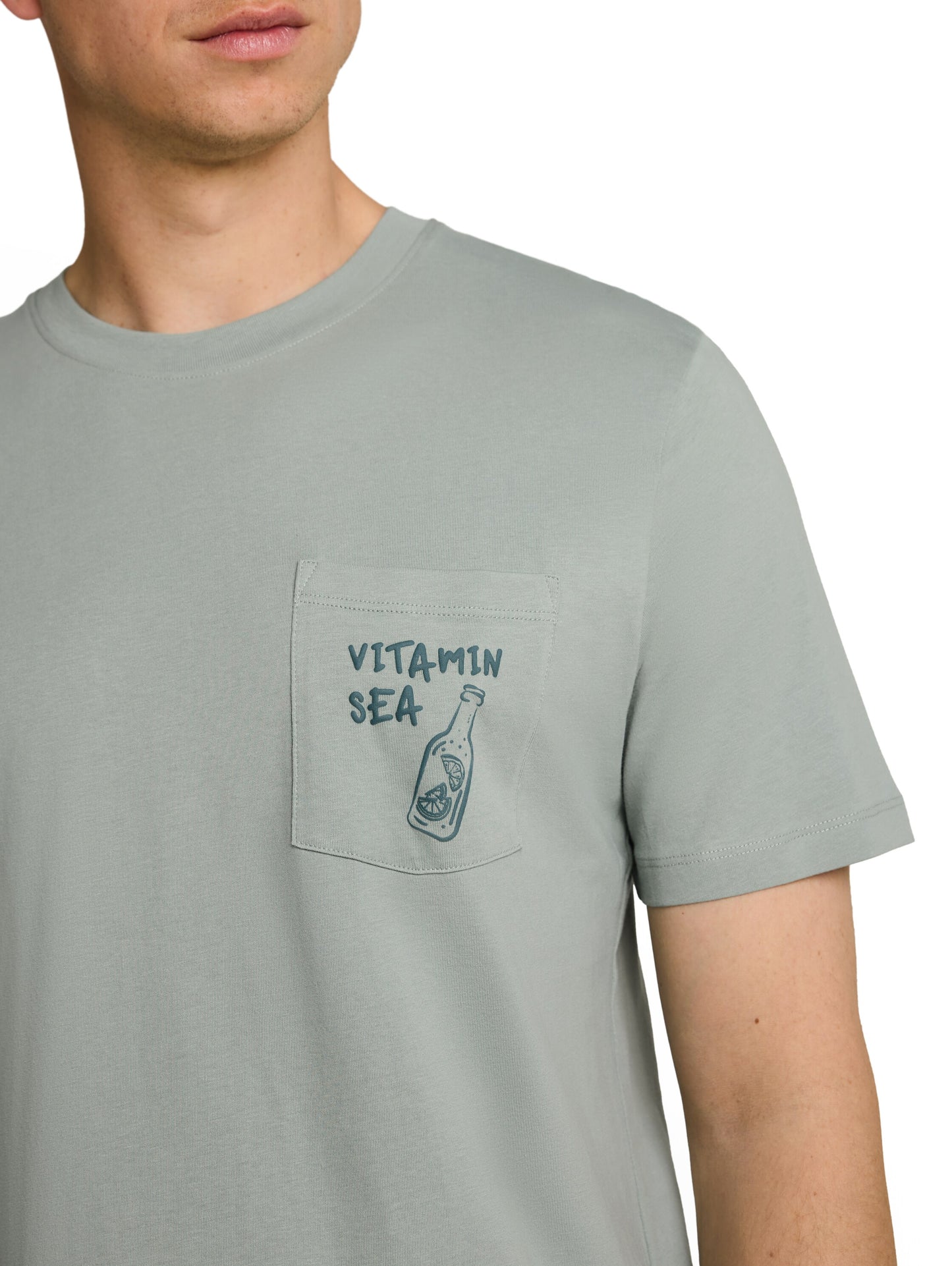 T-Shirt mit Brusttasche mit Print