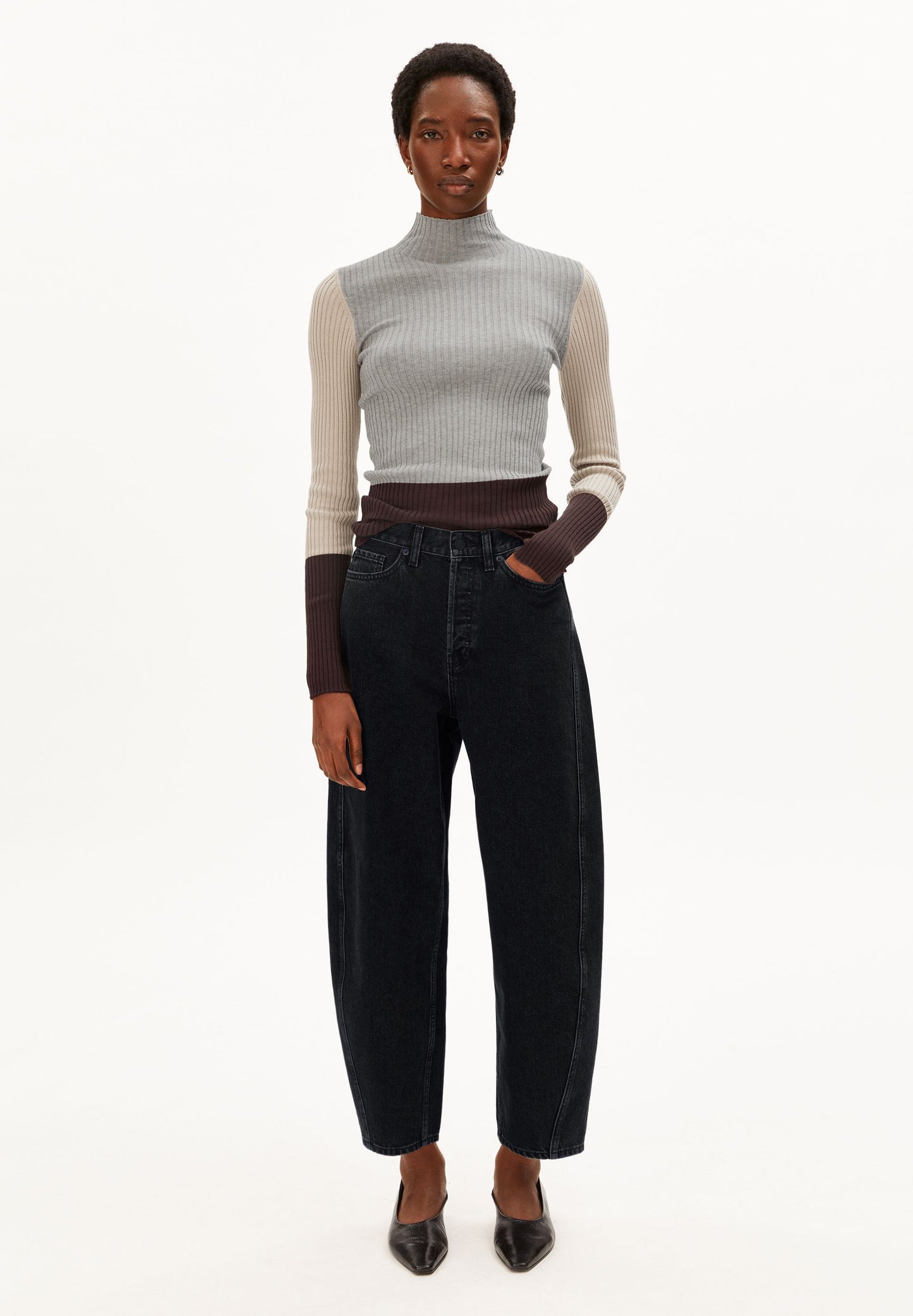 BAARLY HIGH WAIST BARREL JEAN