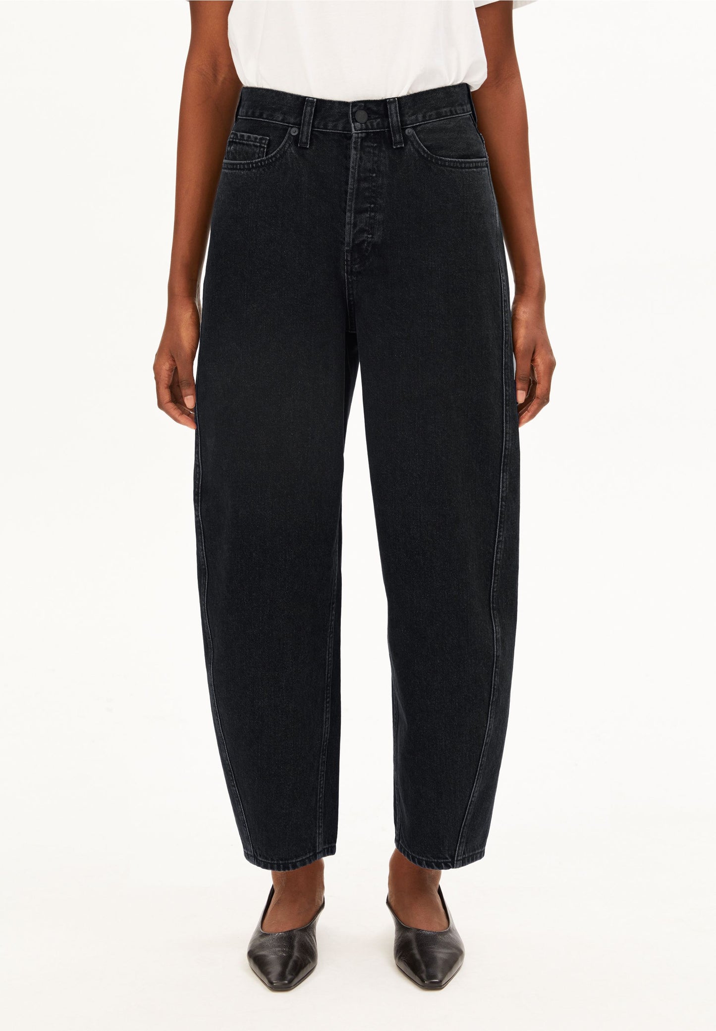 BAARLY HIGH WAIST BARREL JEAN