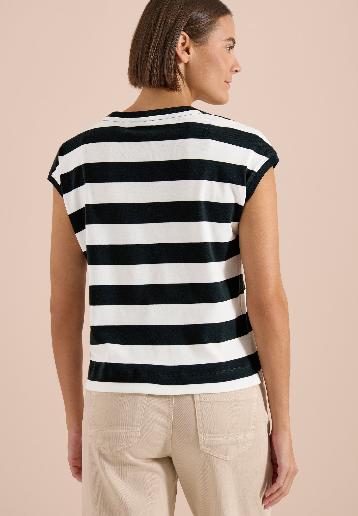 T-Shirt mit Streifen und Printdetail