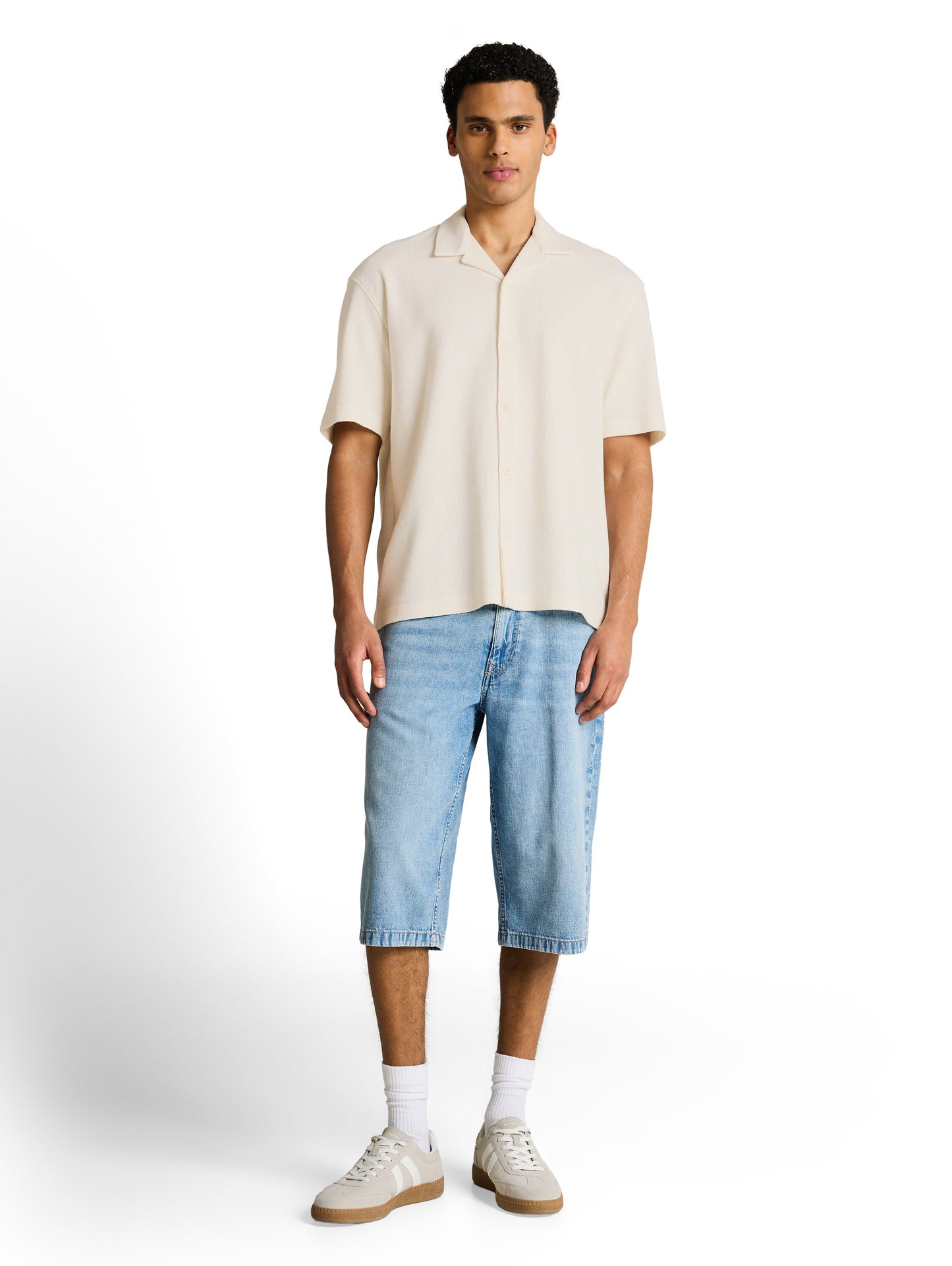 Loose Fit Kurzarmhemd mit Rippstruktur