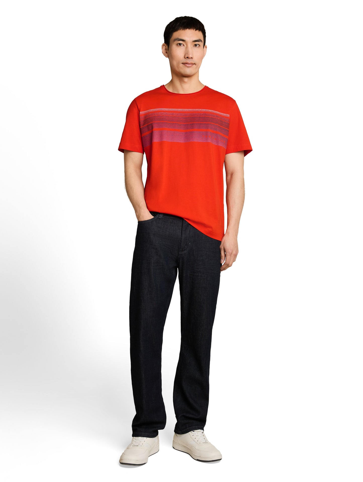 T-Shirt mit Print auf der Brust