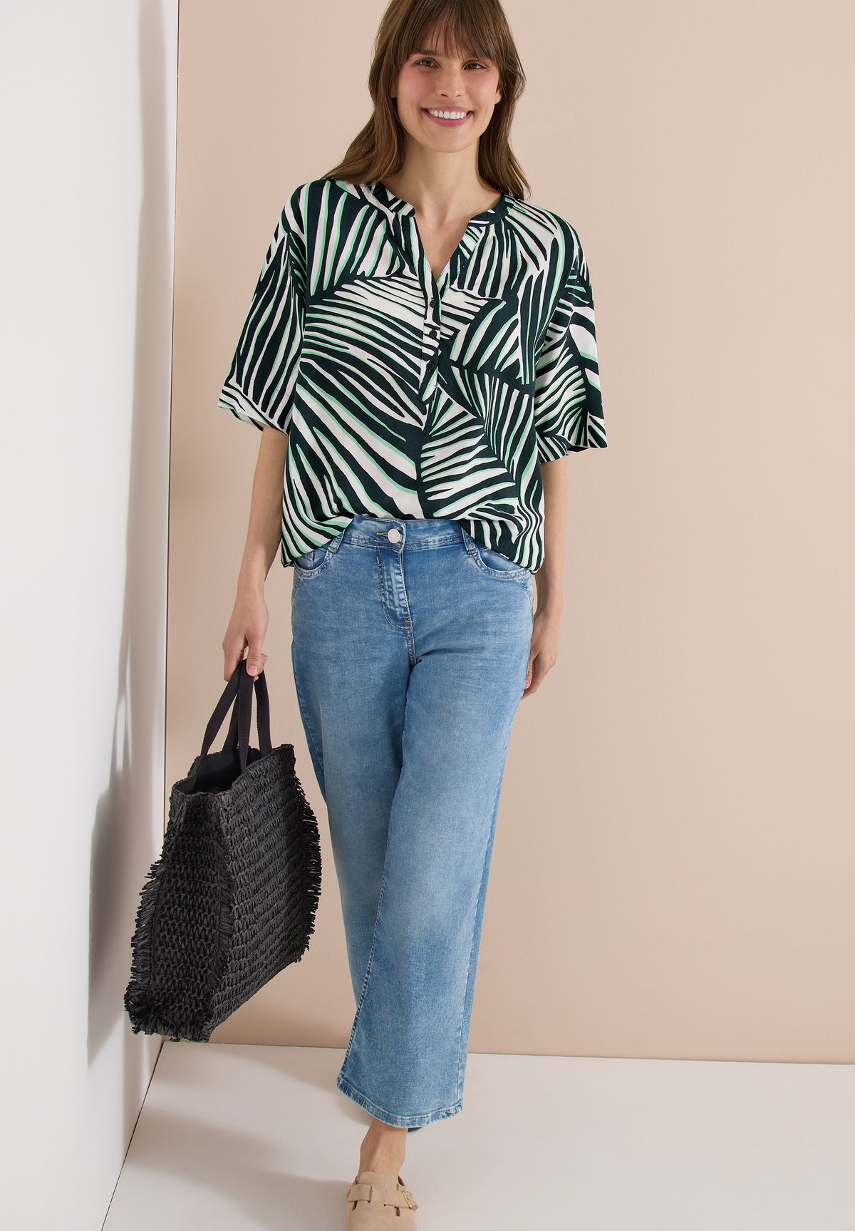 Kurzarm Bluse mit Split Neck und Print