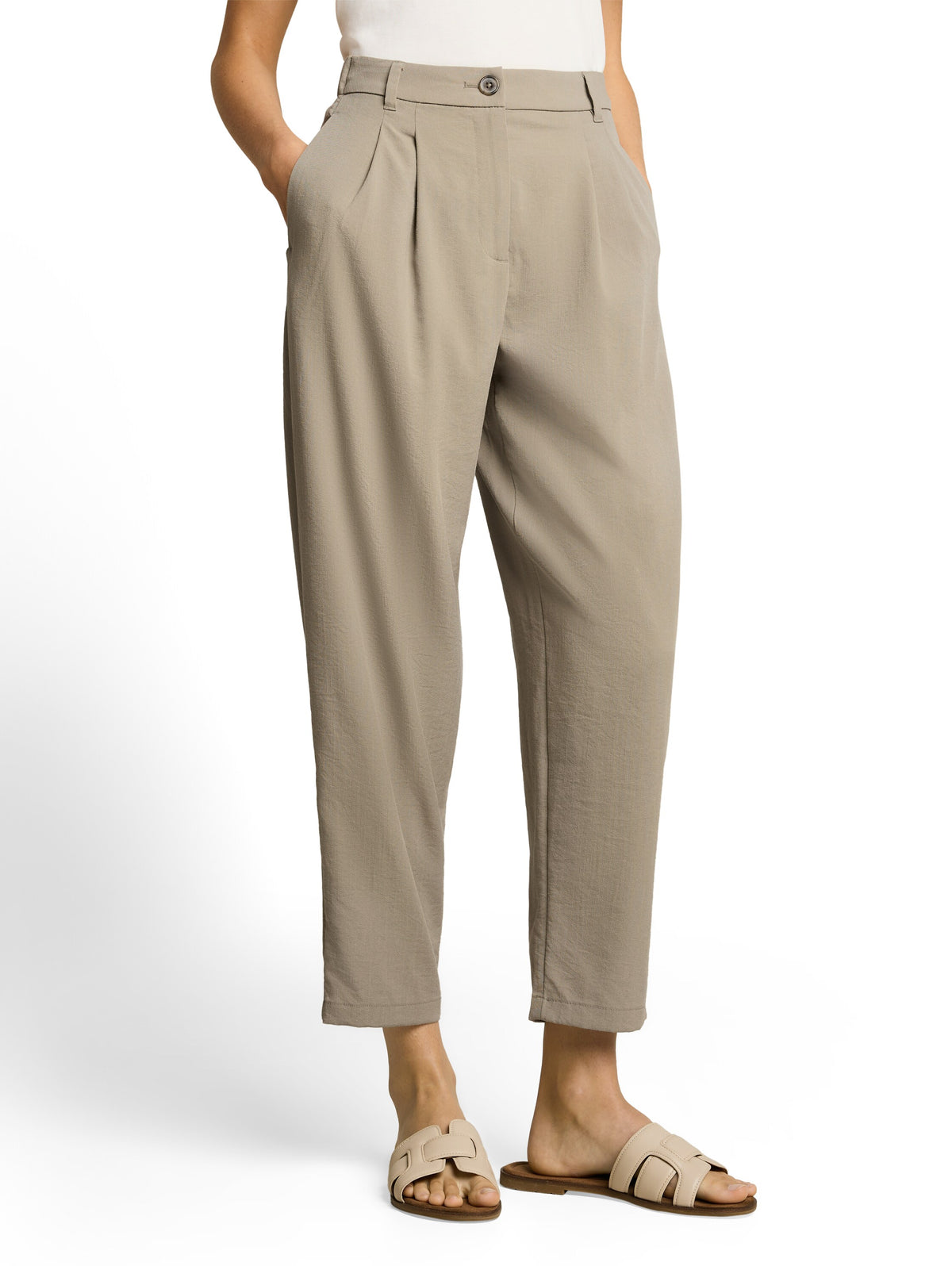 Cropped Barrel Hose