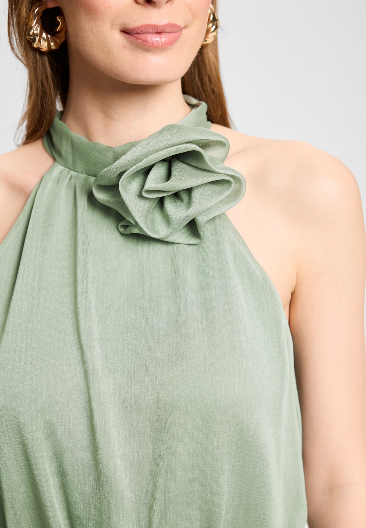 Abendkleid aus Crinkle Chiffon mit Stufenrock