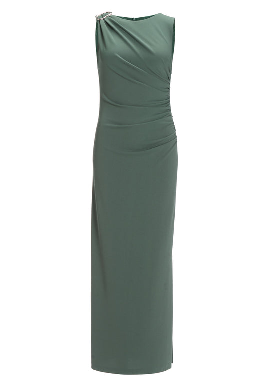Abendkleid aus Crepe Jersey mit Drapierung und Zierschnalle