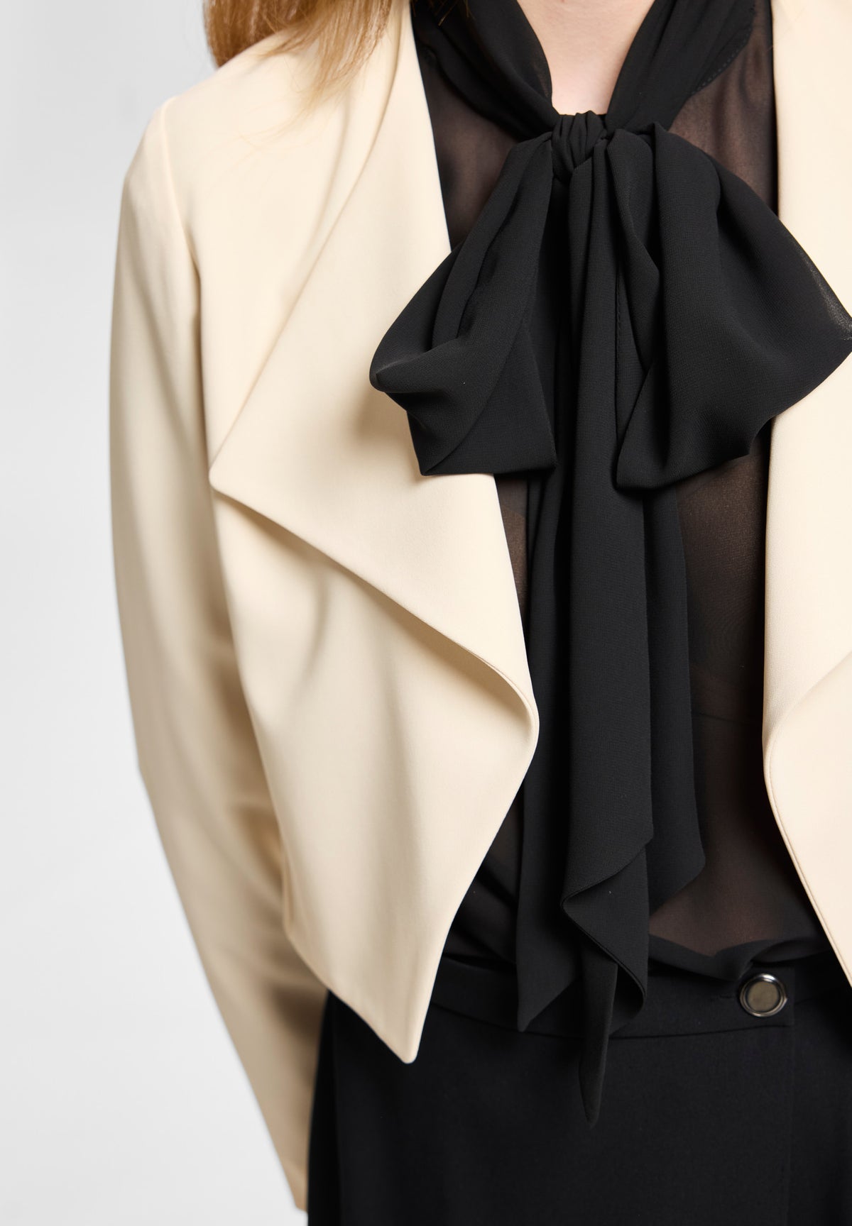 Verkürzter Blazer aus Webware