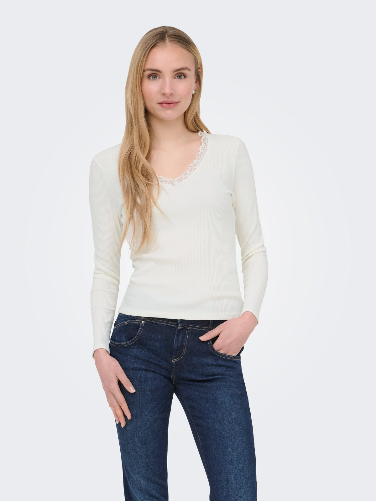 ONLSARA SHARAI L/S V-NECK TOP JRS NOOS