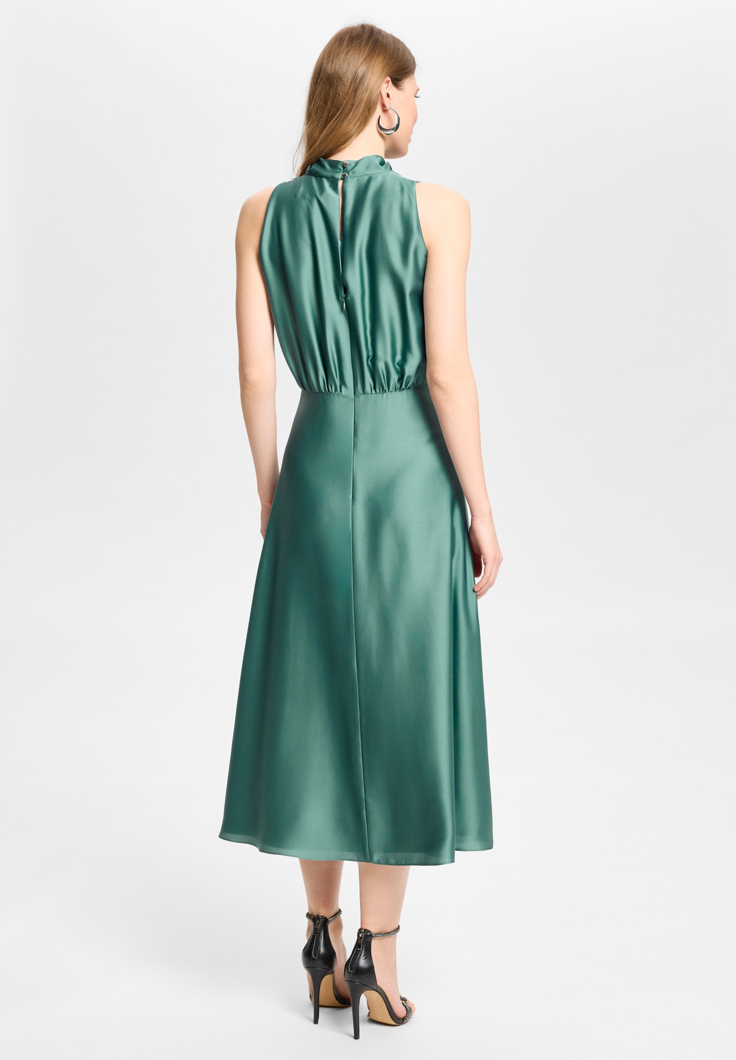 Midi Kleid aus Satin mit Drapierung