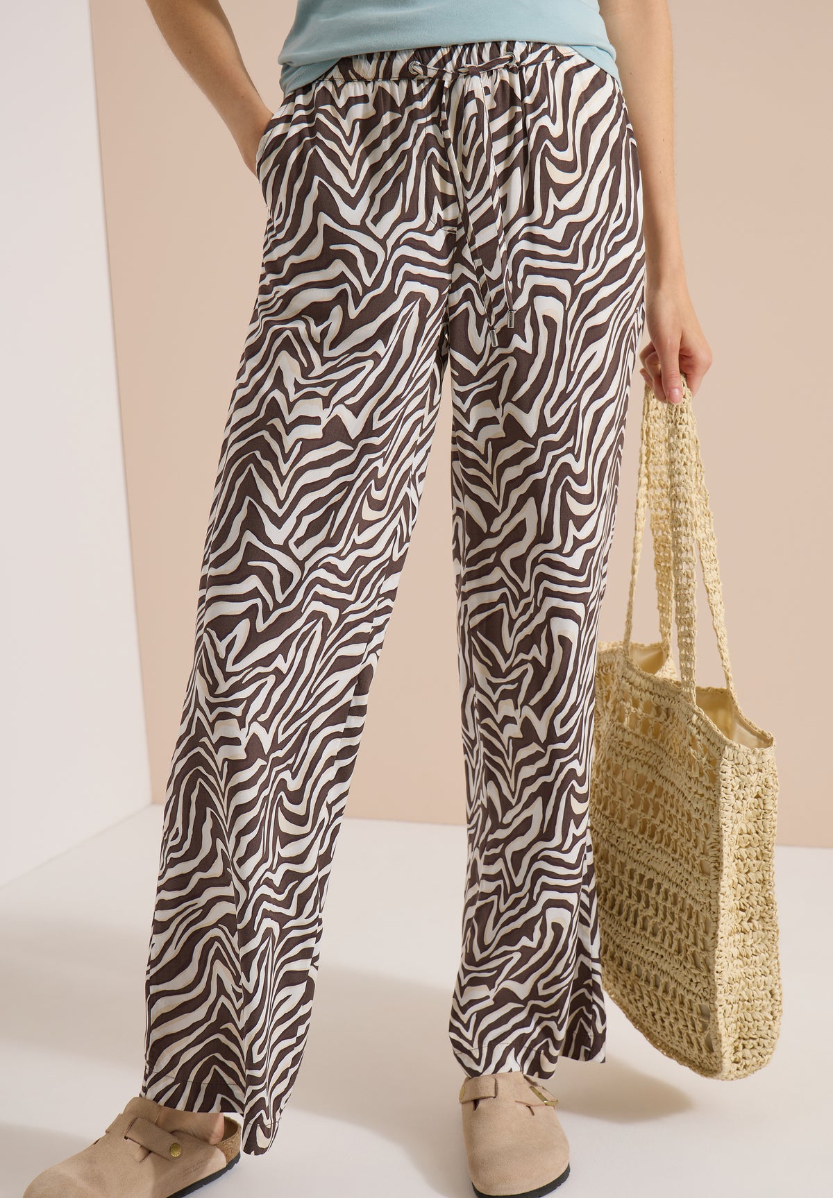 Straight Leg Hose mit Zebraprint