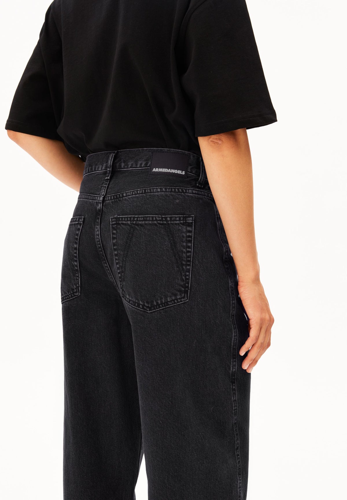 BAARLY HIGH WAIST BARREL JEAN