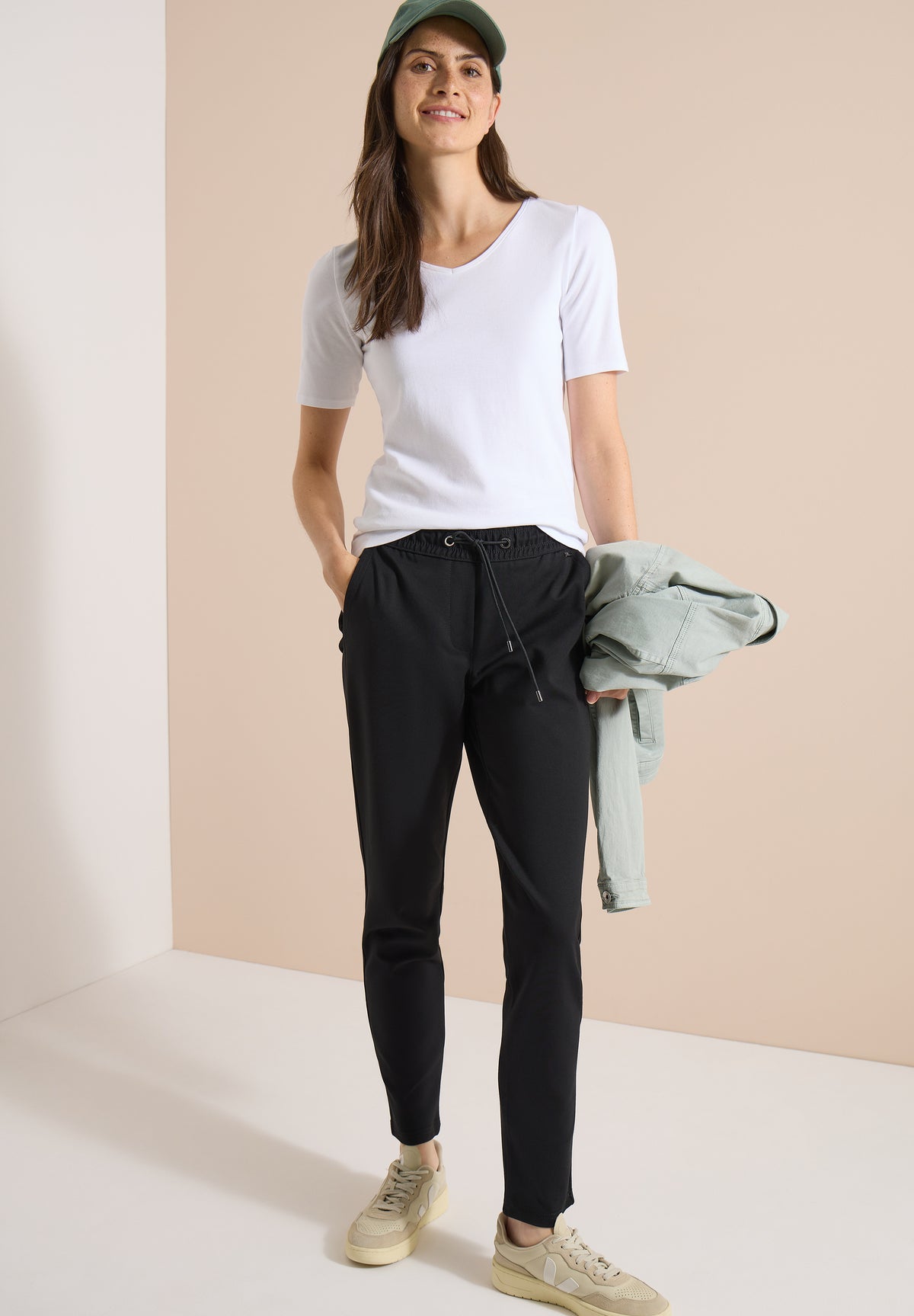 Mid Waist Slim Leg Hose im Casual Fit
