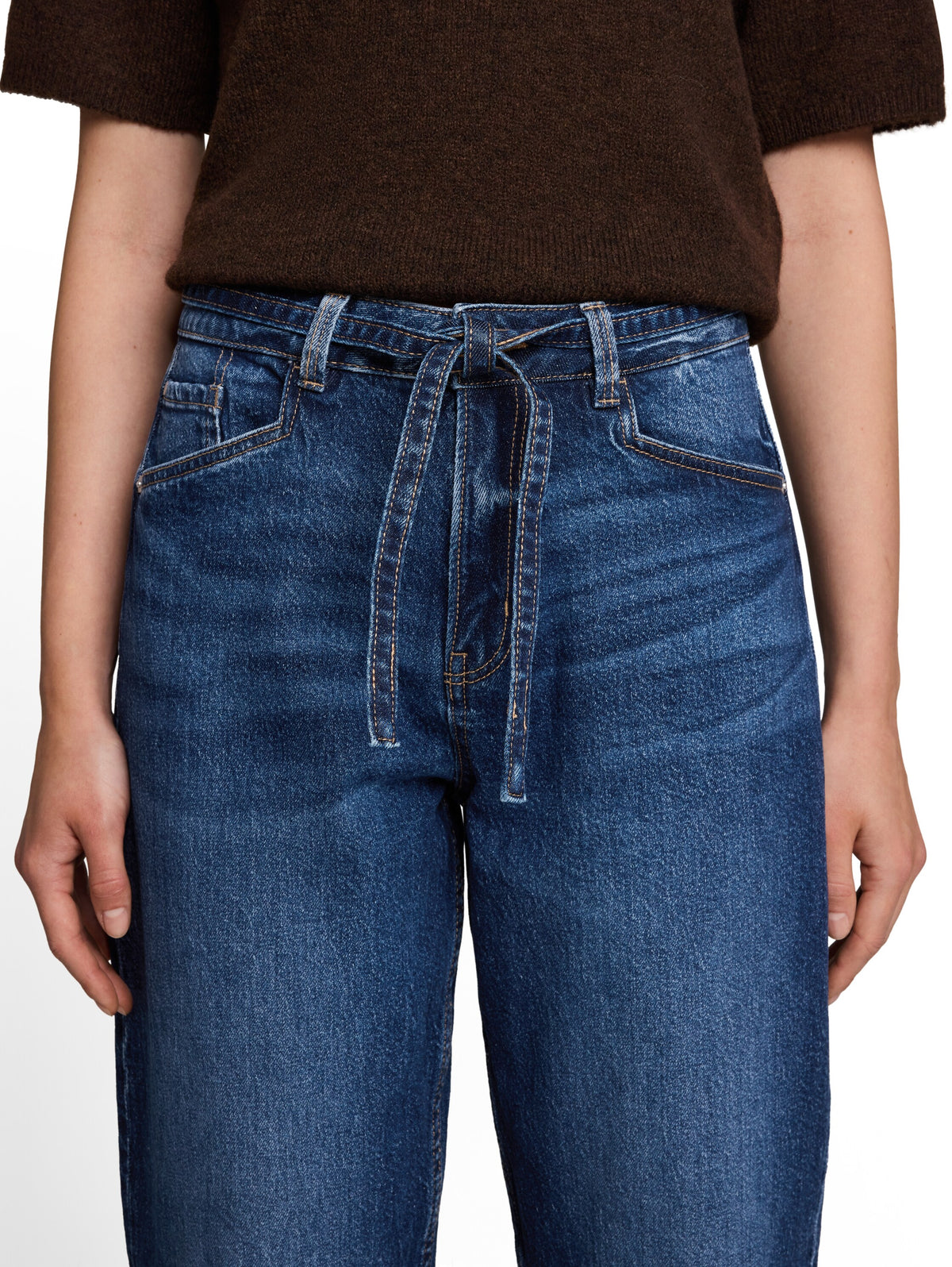 TTADEA BARREL Jeans mit Gürtel