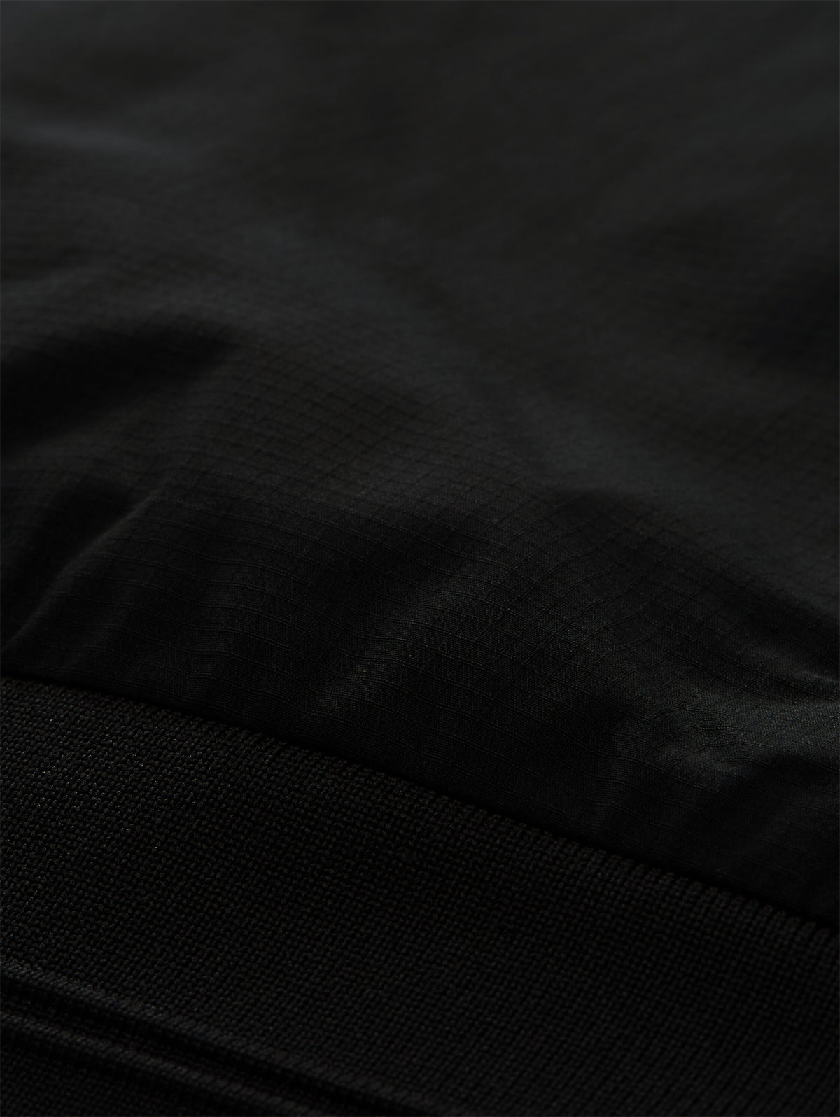 Blouson Jacke mit verstaubarer Kapuze
