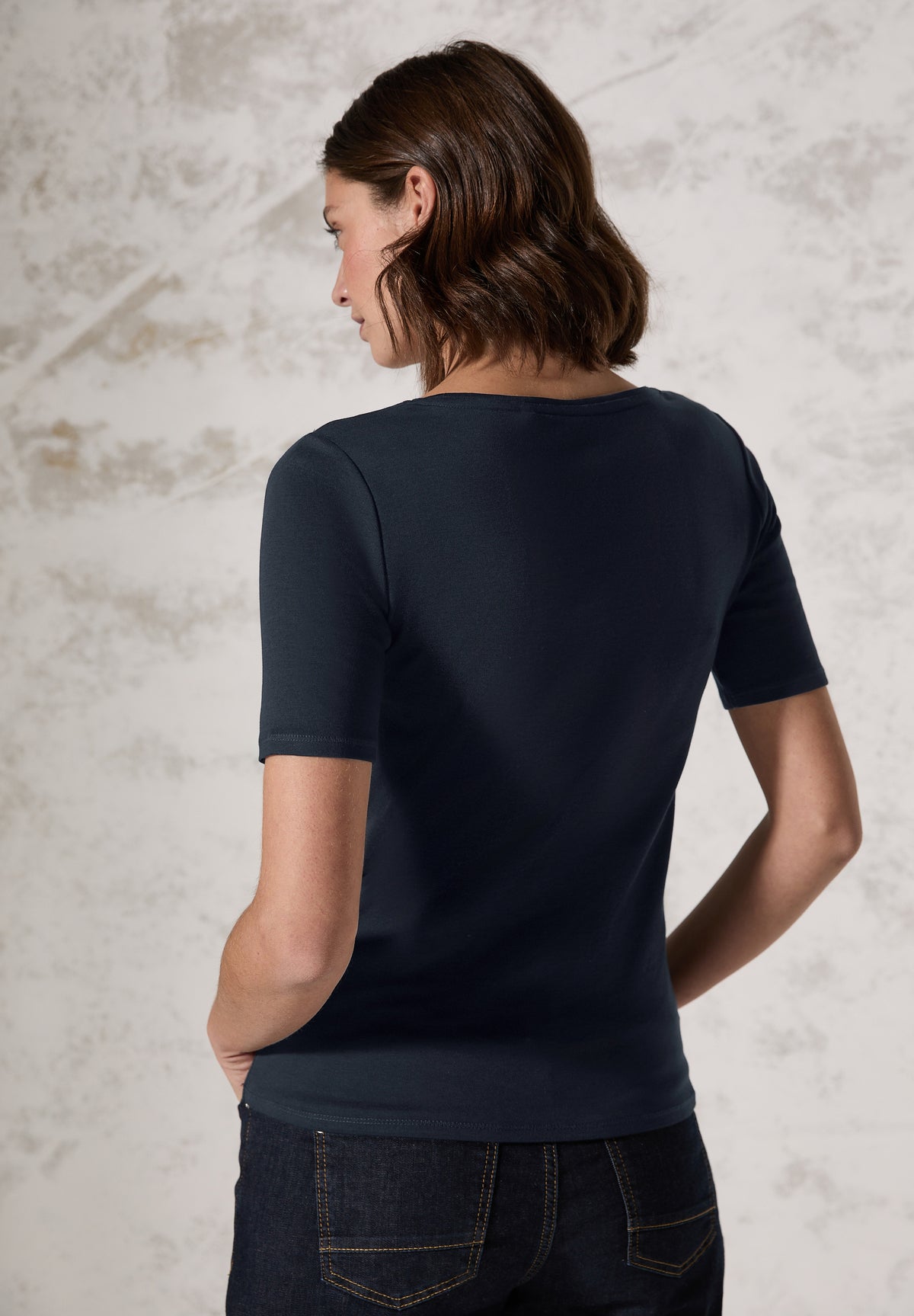 Basic T-Shirt mit Rundhals in Unifarbe