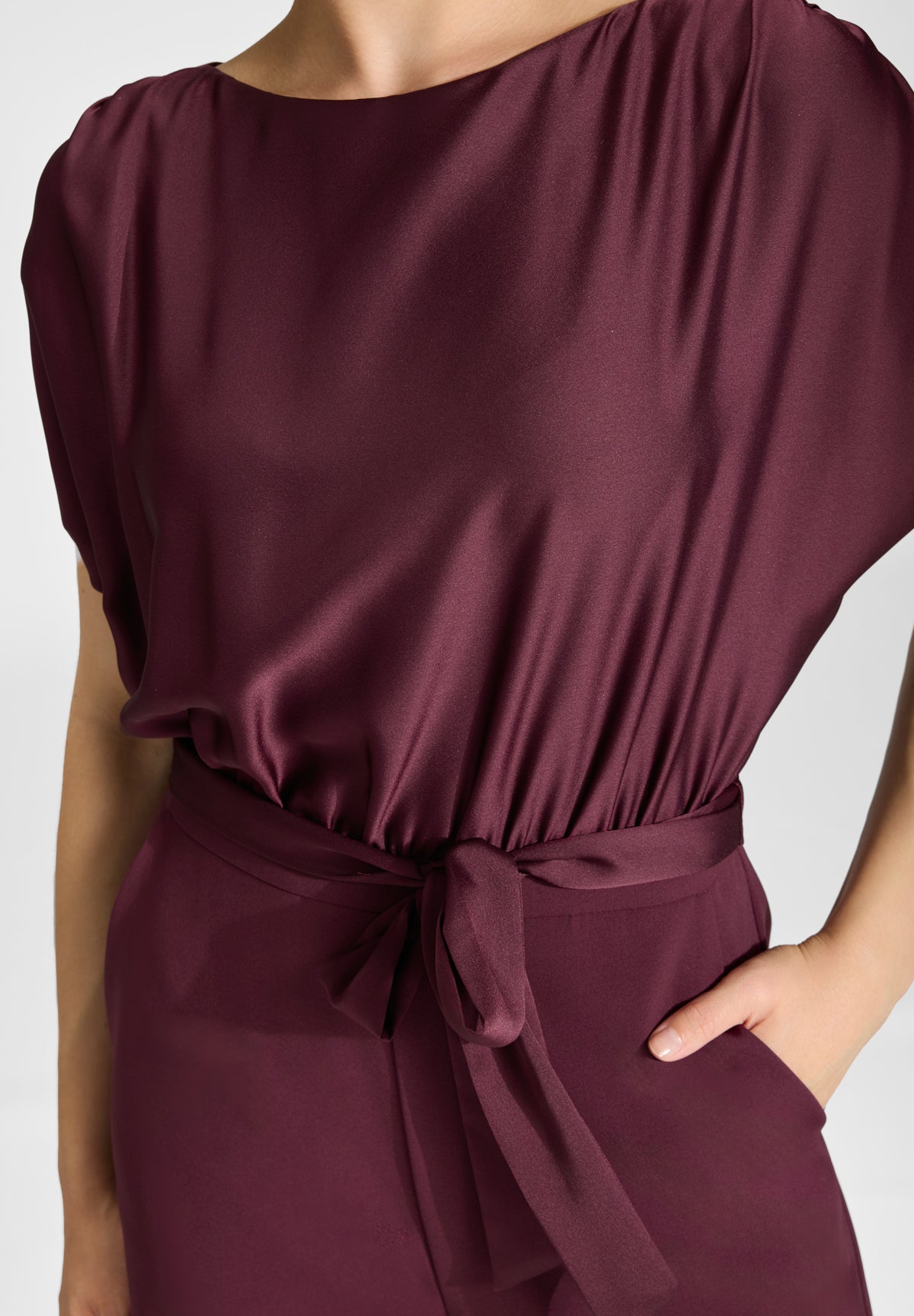 Jumpsuit aus Material-Mix