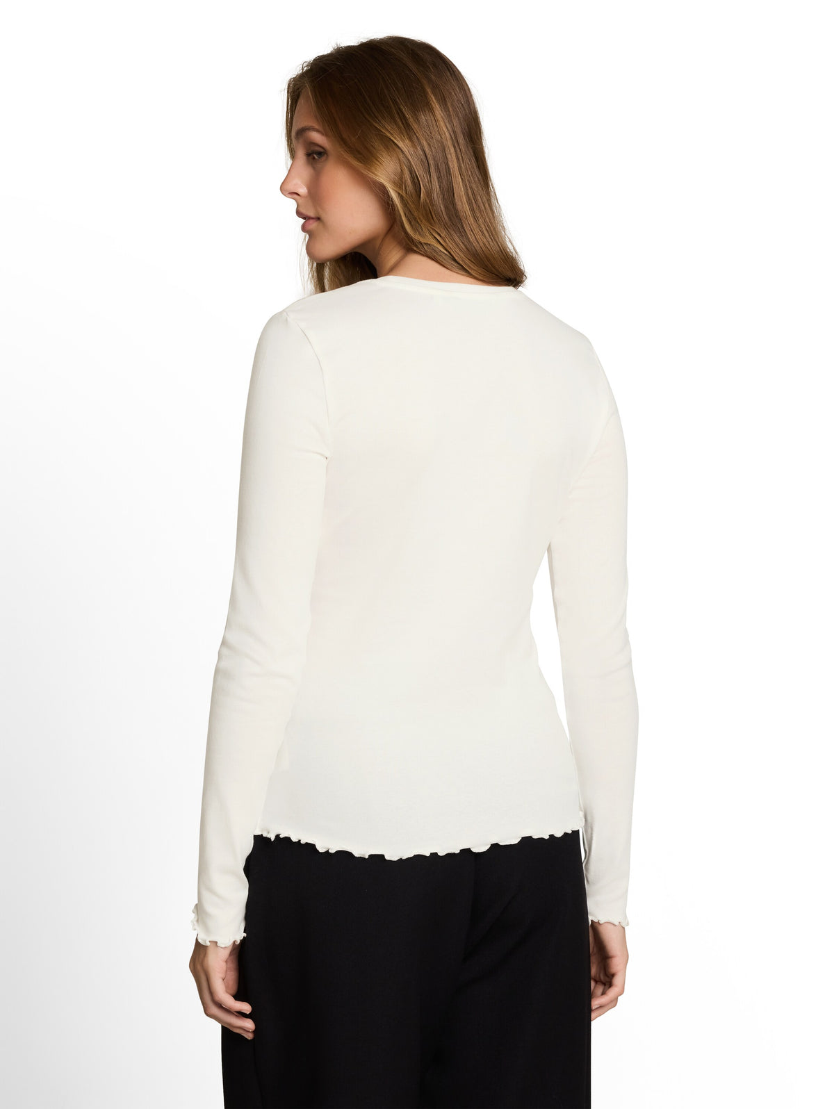 Slim Fit Langarmshirt mit gewellten Saumkanten