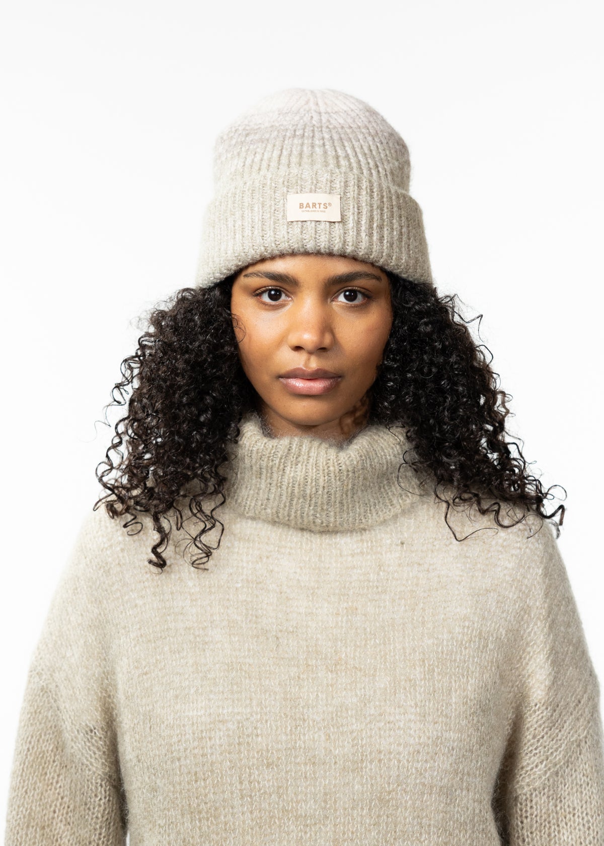 Elspet Beanie, pale army