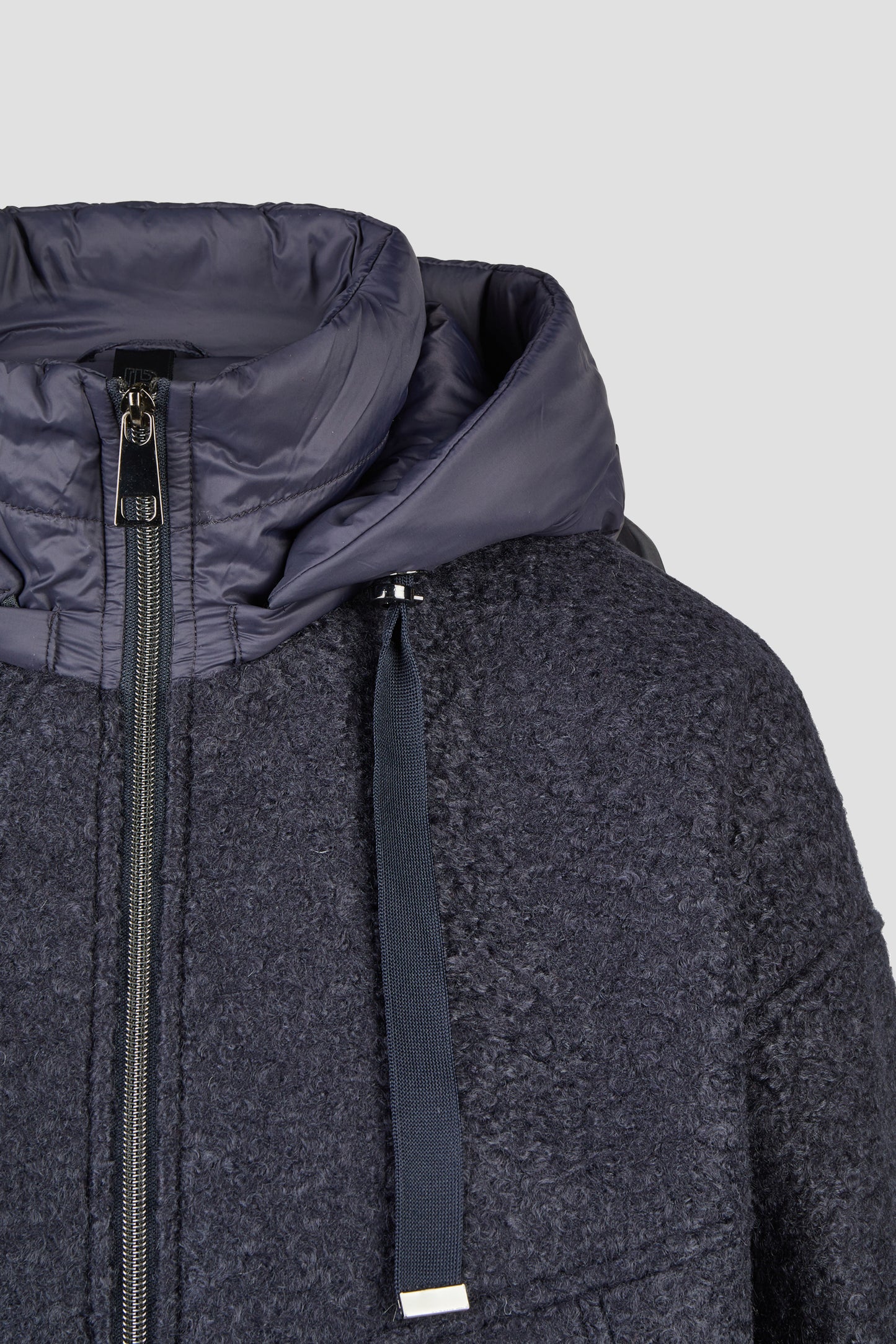 Wolljacke mit Kapuze
