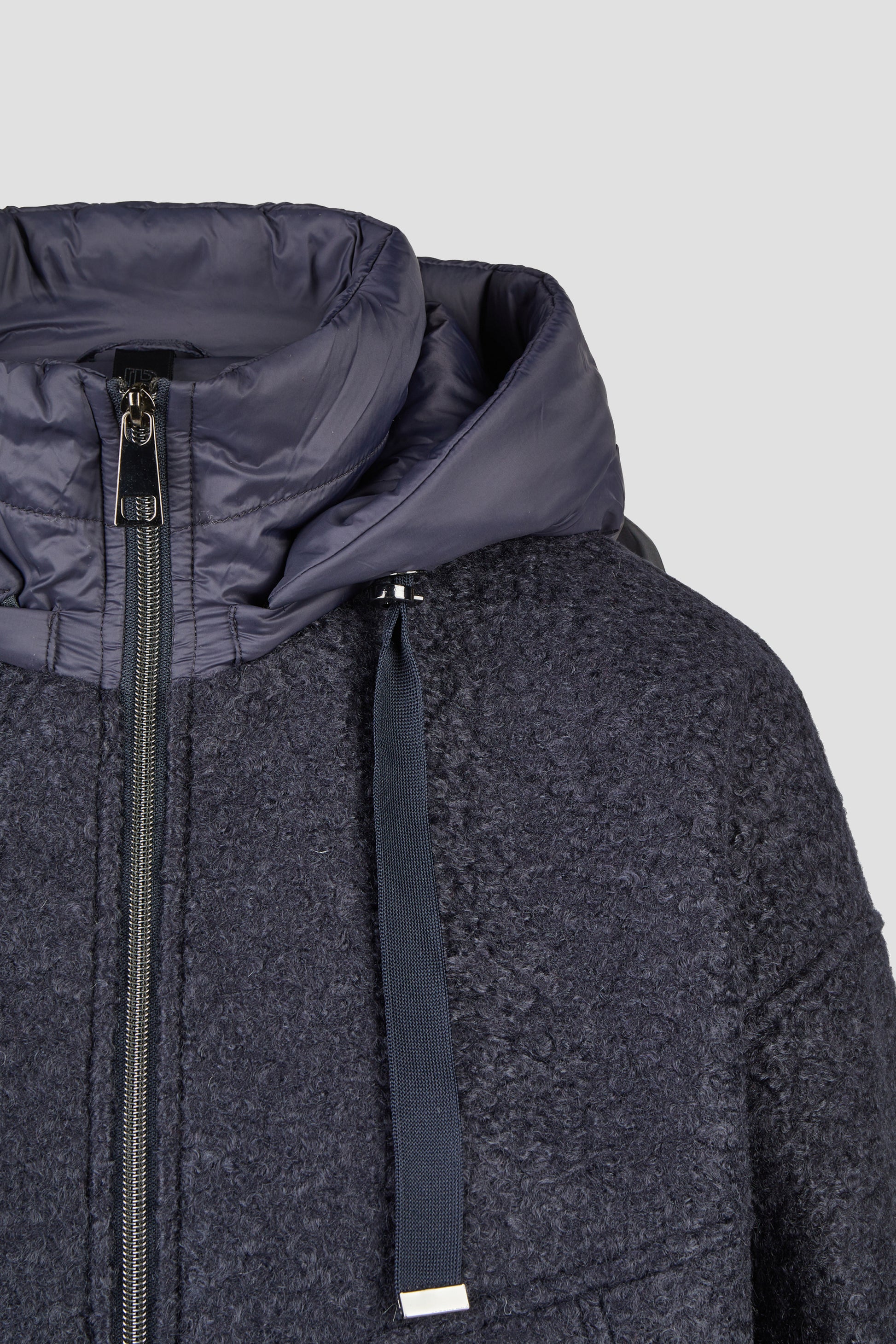 Wolljacke mit Kapuze