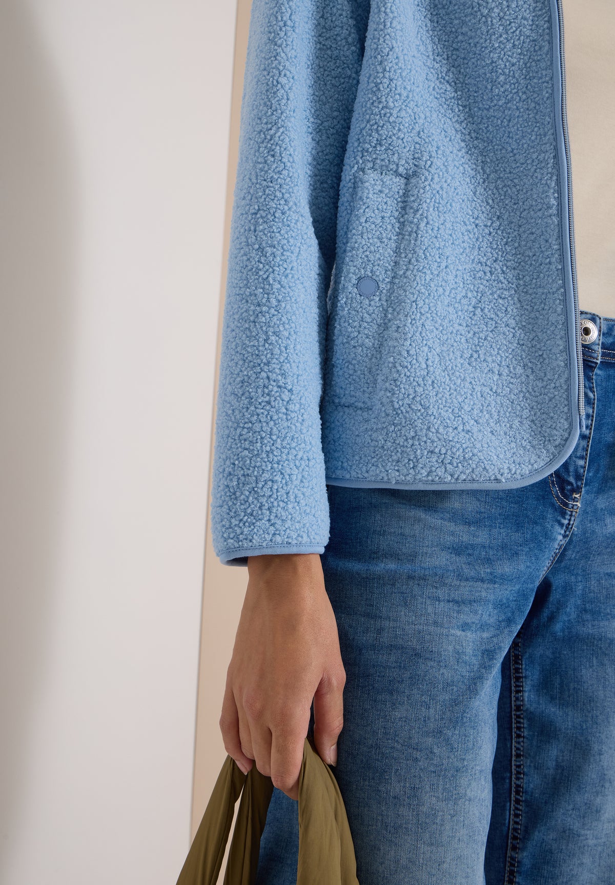 Teddy-Jacke mit Kapuze in Unifarbe