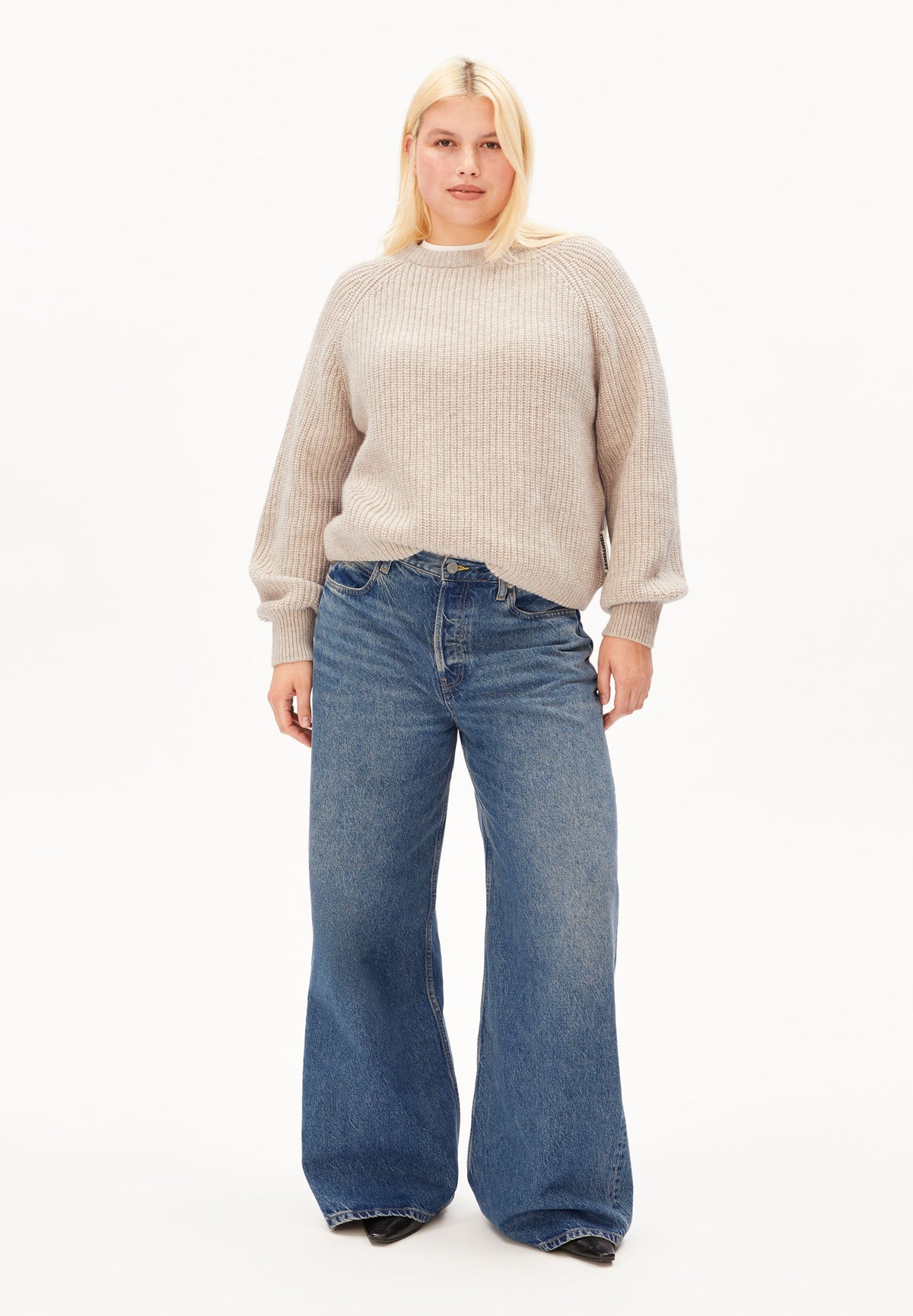 RIB KNIT SWEATER