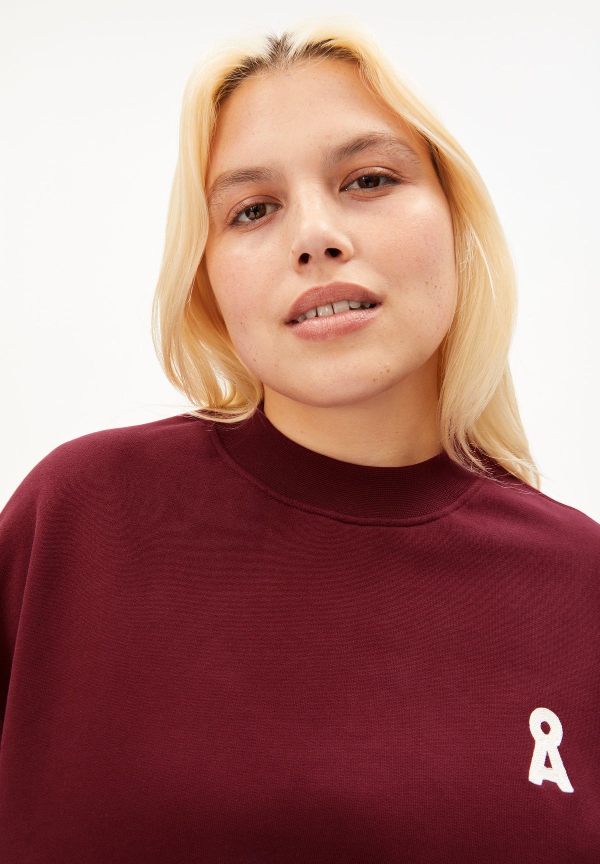ICONIC Å ALIZAA SWEAT