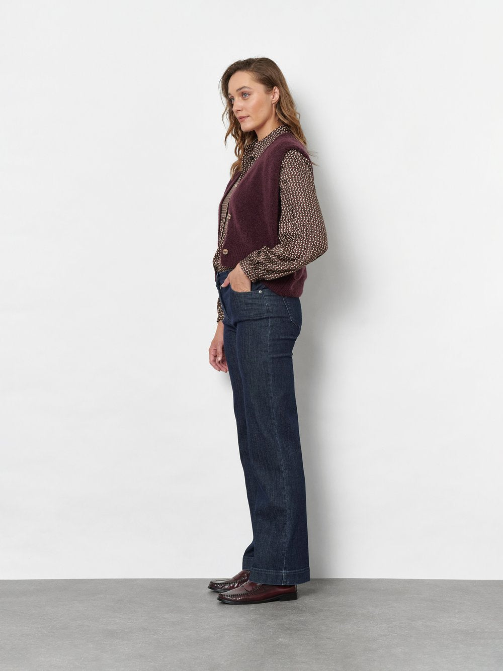Jenny Wide