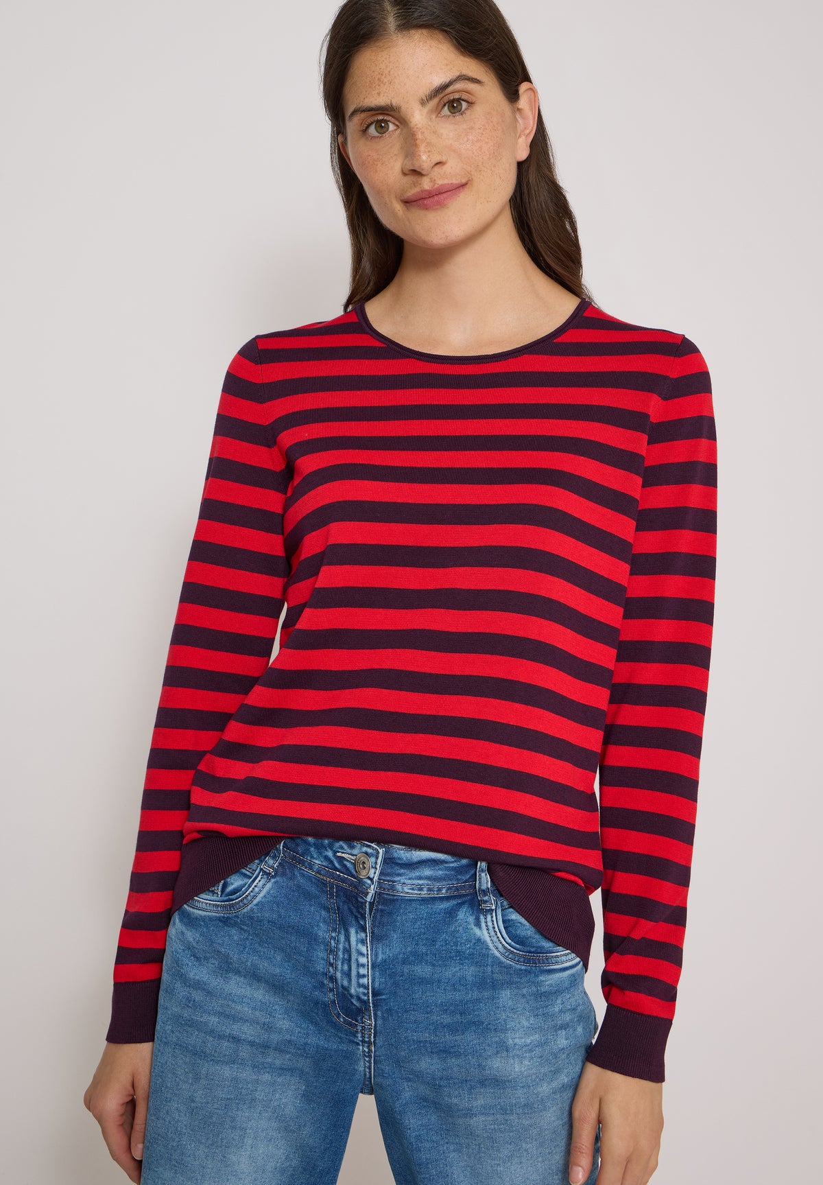 Pullover mit Rundhals und Streifen