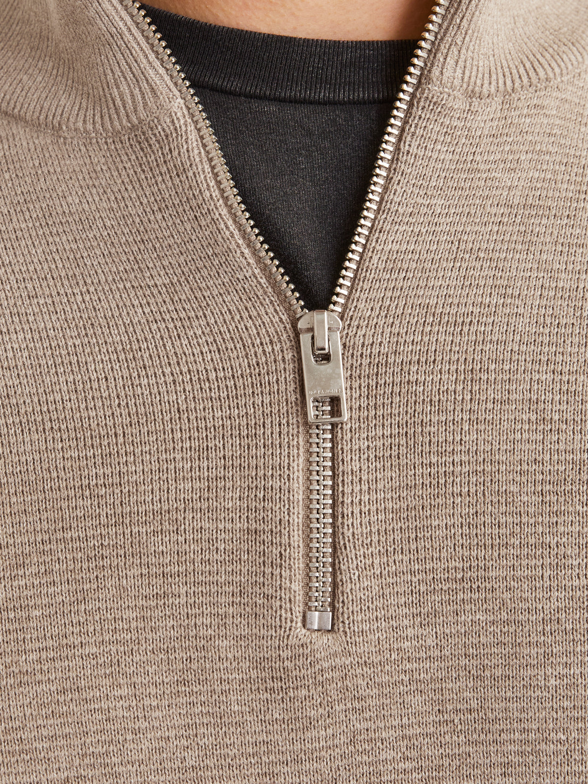 JJMILANO STITCH KNIT HALF ZIP SN