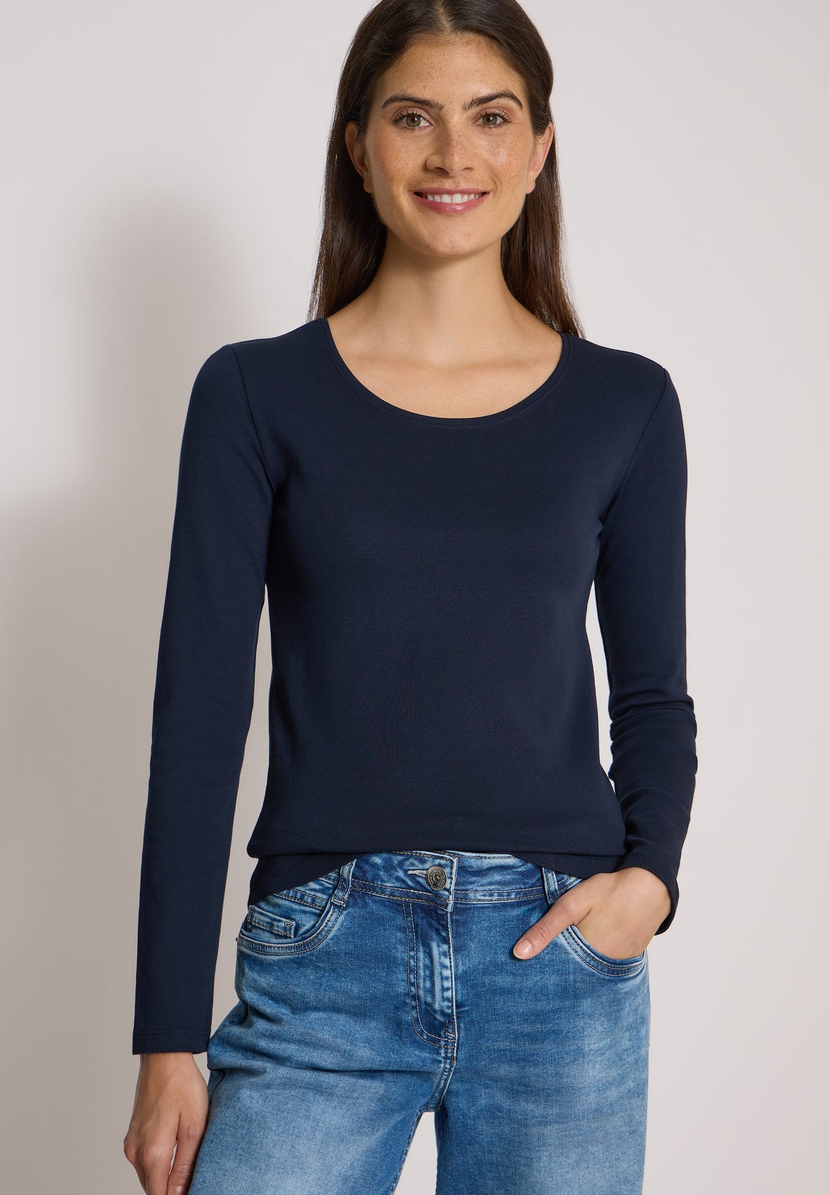 Basic Langarm Shirt mit Rundhals