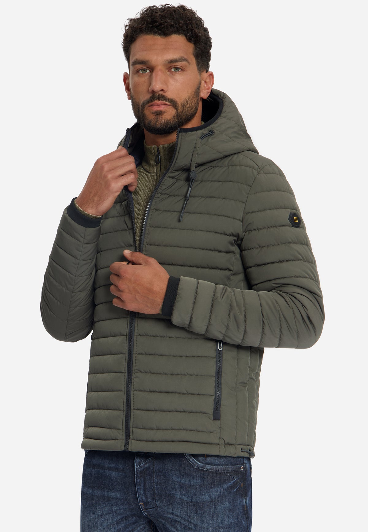 Jacket Hooded Short Fit Padded