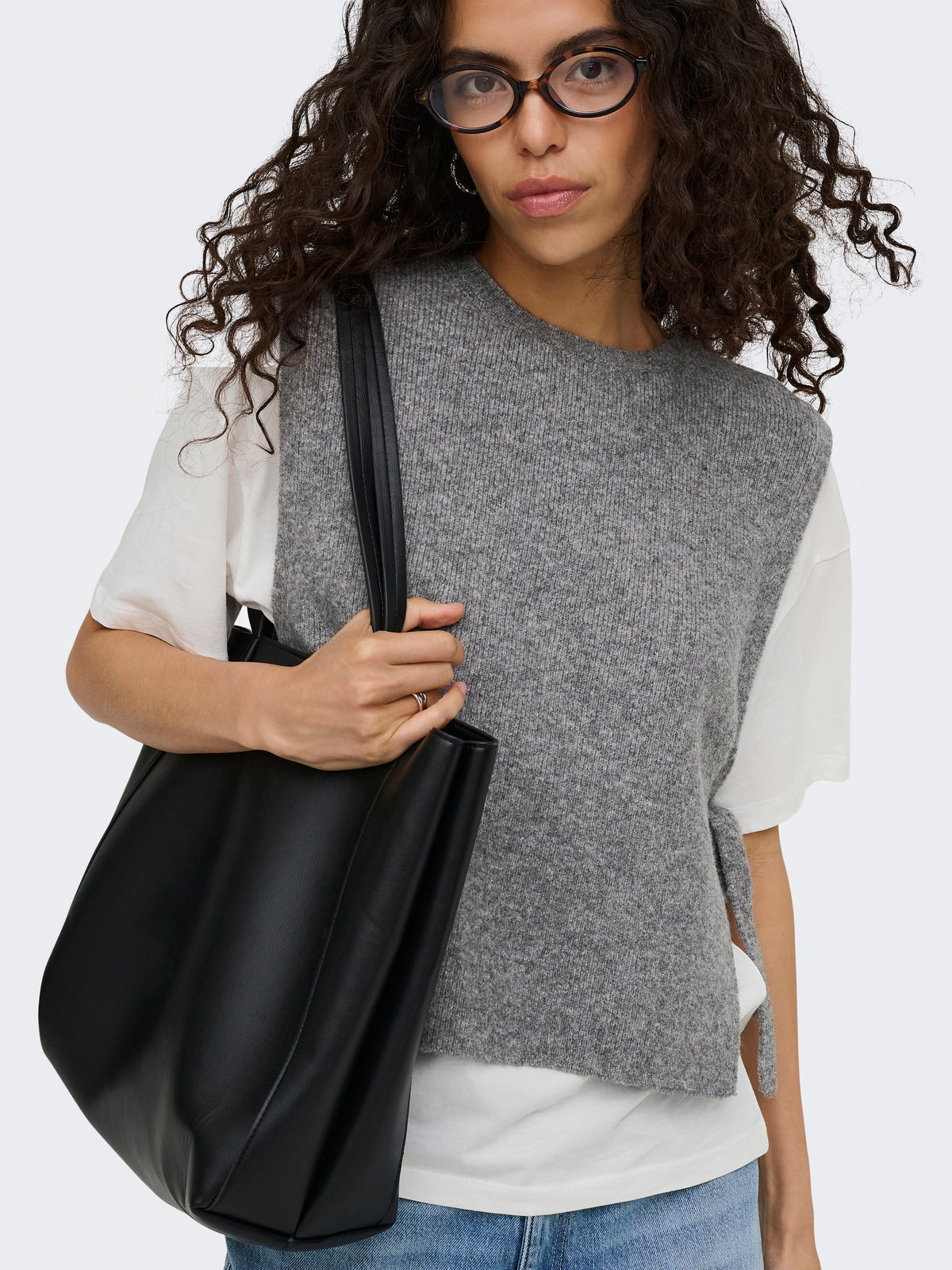 ONLBEATE O-NECK BOW VEST KNT