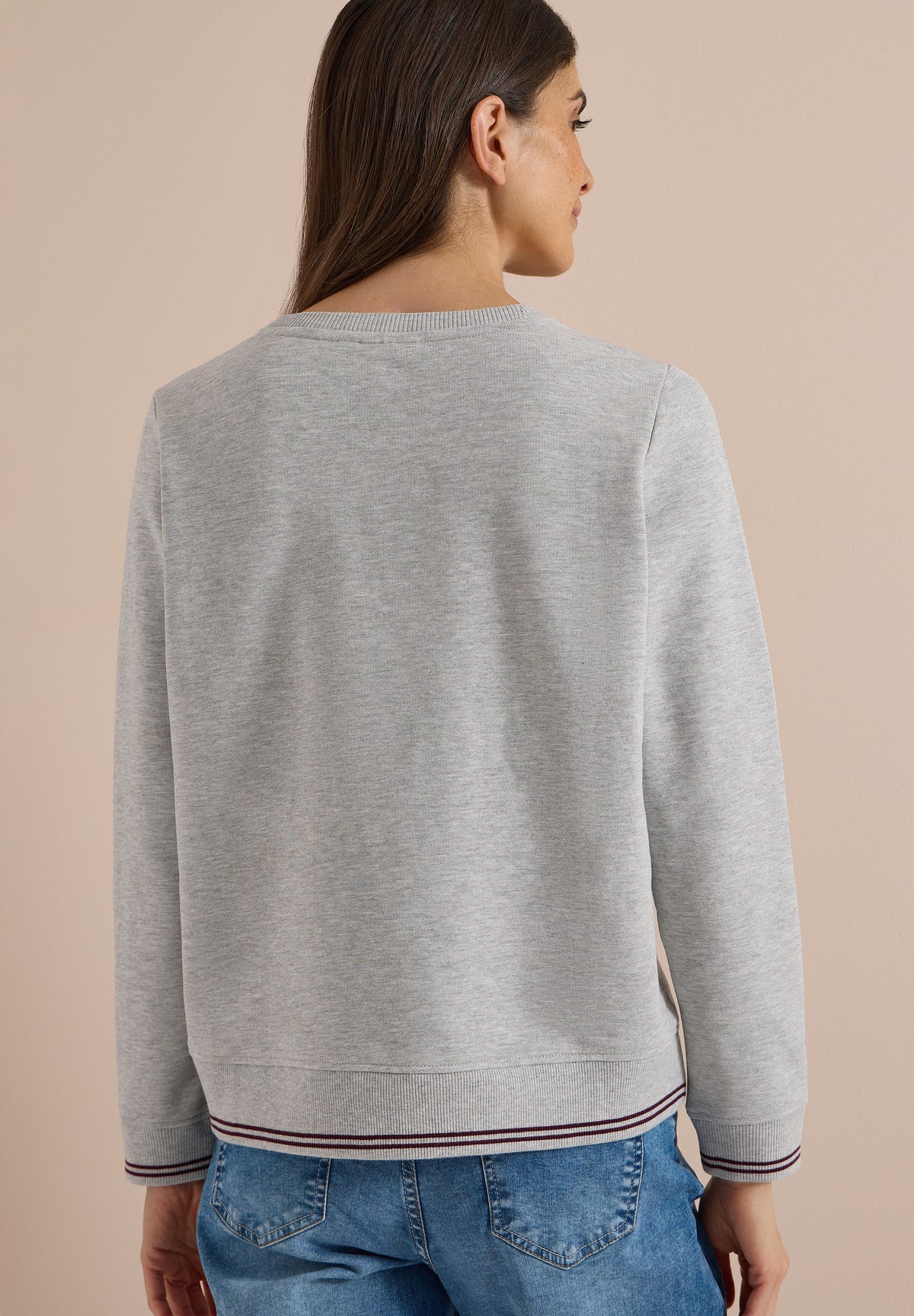 Sweatshirt mit Rundhals und Stickerei
