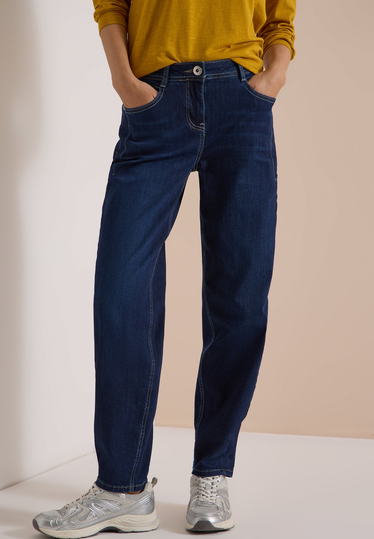High Waist Barrel Leg Jeans im Loose Fit