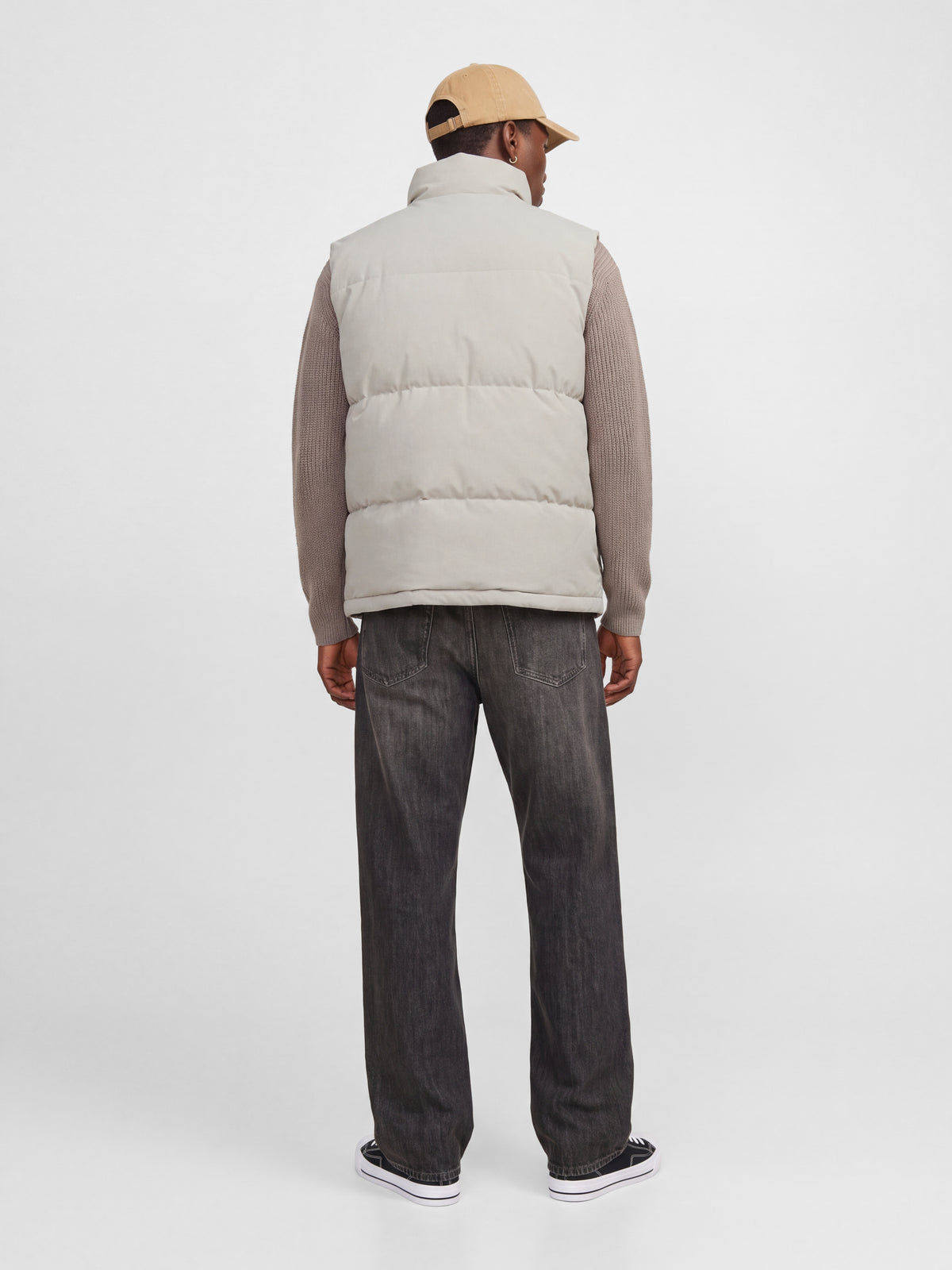 JJESOHO BODYWARMER AW26 SN