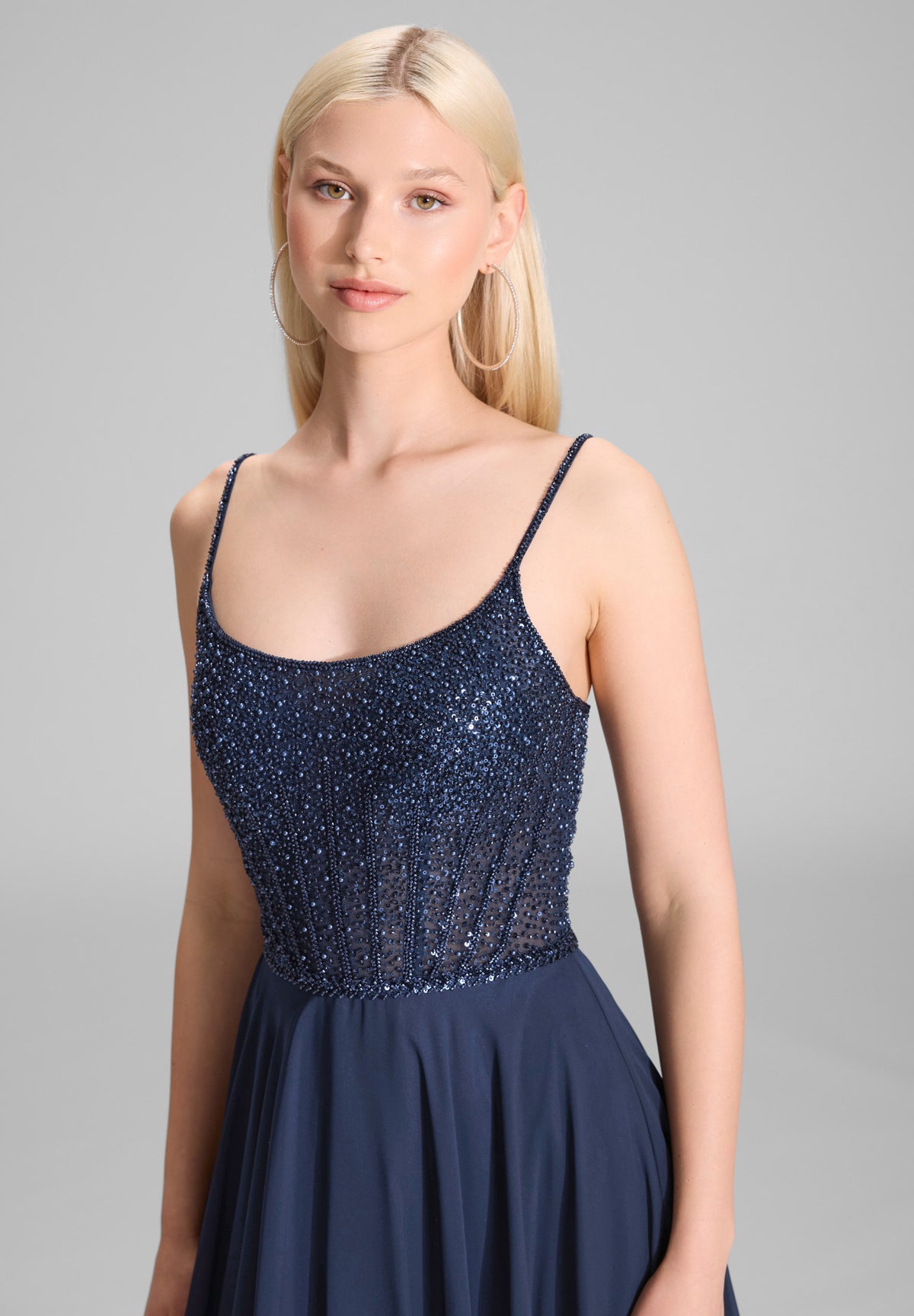 Chiffonkleid mit besticktem Top